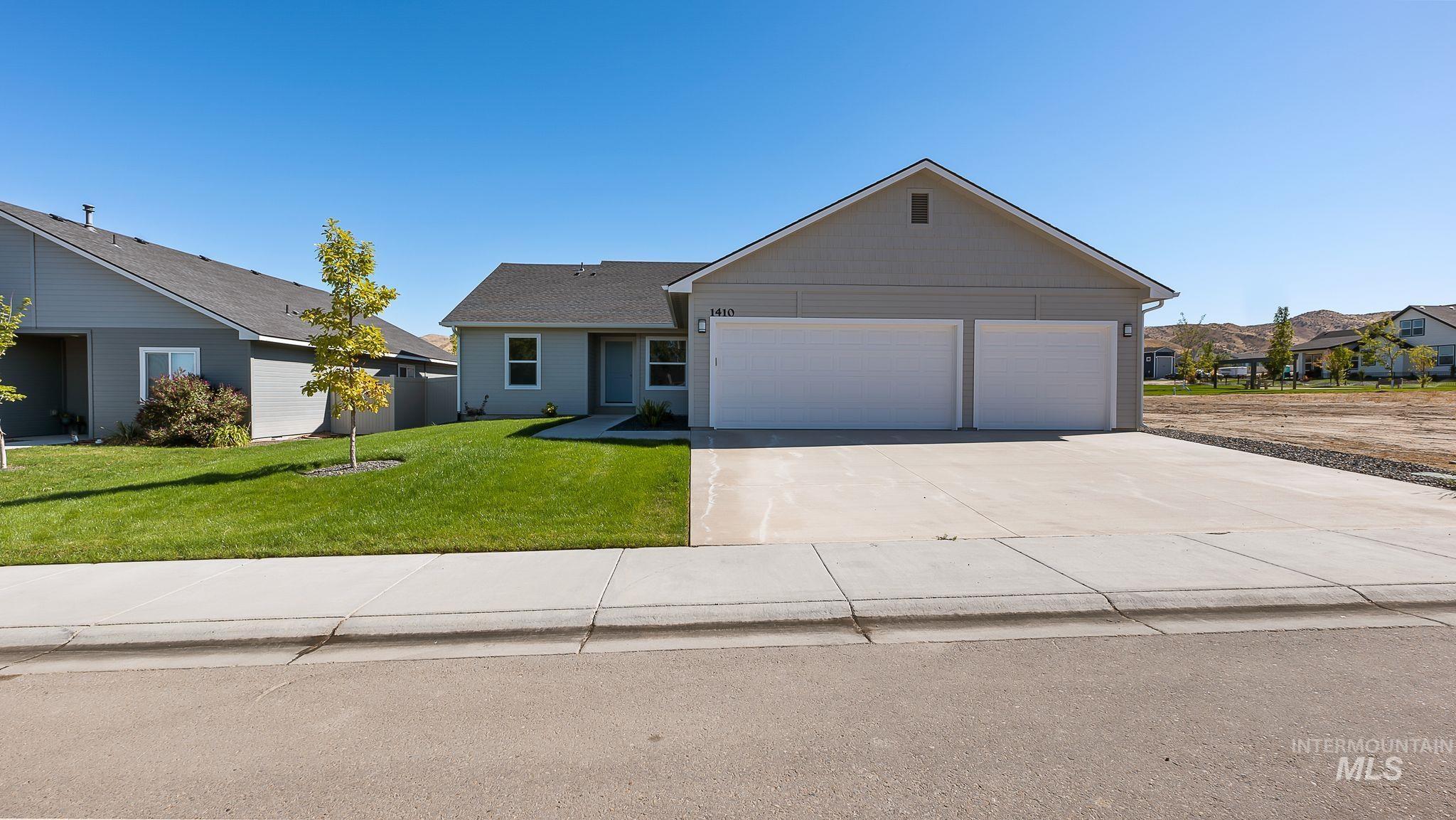 1410 Regency Way, Emmett, Idaho 83617-0000, 3 Bedrooms, 2 Bathrooms, Residential For Sale, Price $452,300, 98932850