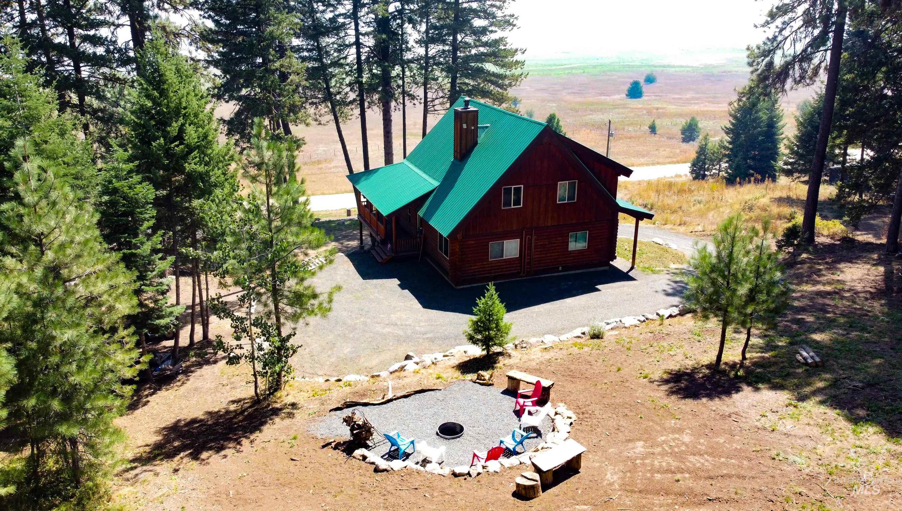 1539 West Mountain Rd, Donnelly, Idaho 83615, 3 Bedrooms, 2.5 Bathrooms, Residential For Sale, Price $1,350,000, 98932924
