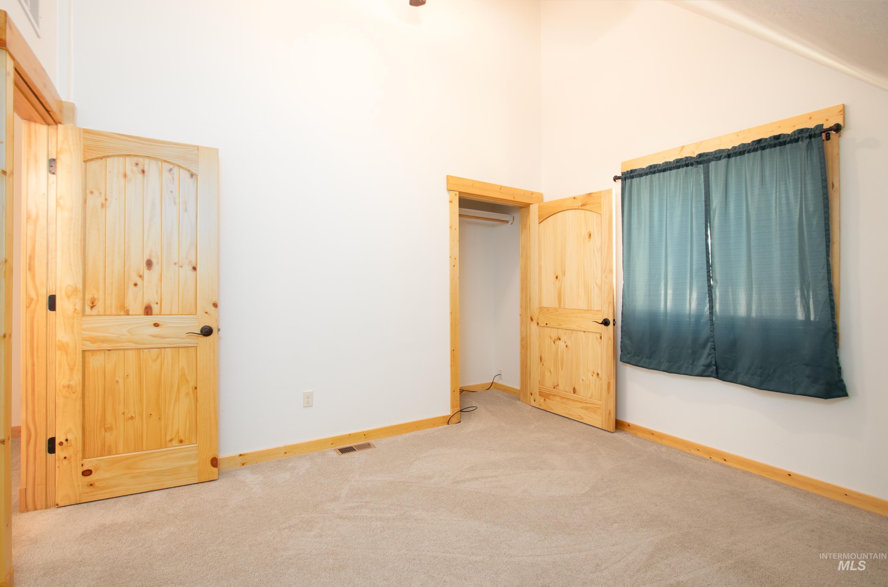 1539 West Mountain Rd, Donnelly, Idaho 83615, 3 Bedrooms, 2.5 Bathrooms, Residential For Sale, Price $1,350,000, 98932924