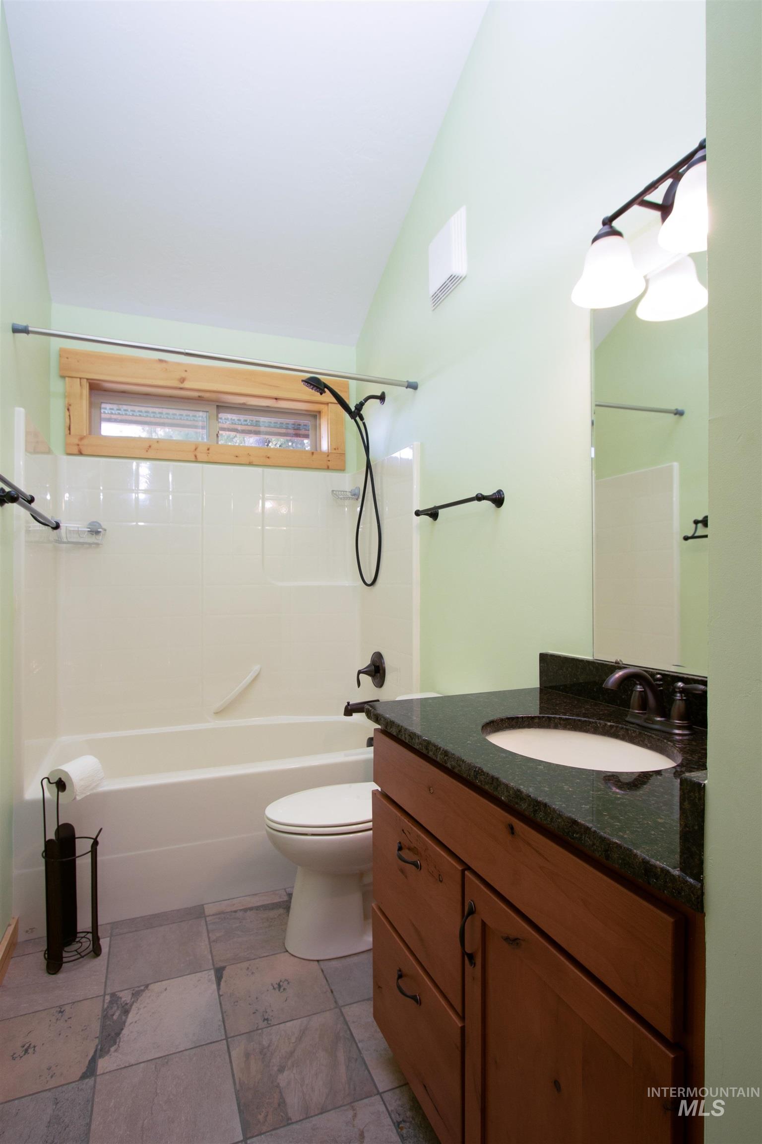 1539 West Mountain Rd, Donnelly, Idaho 83615, 3 Bedrooms, 2.5 Bathrooms, Residential For Sale, Price $1,350,000, 98932924