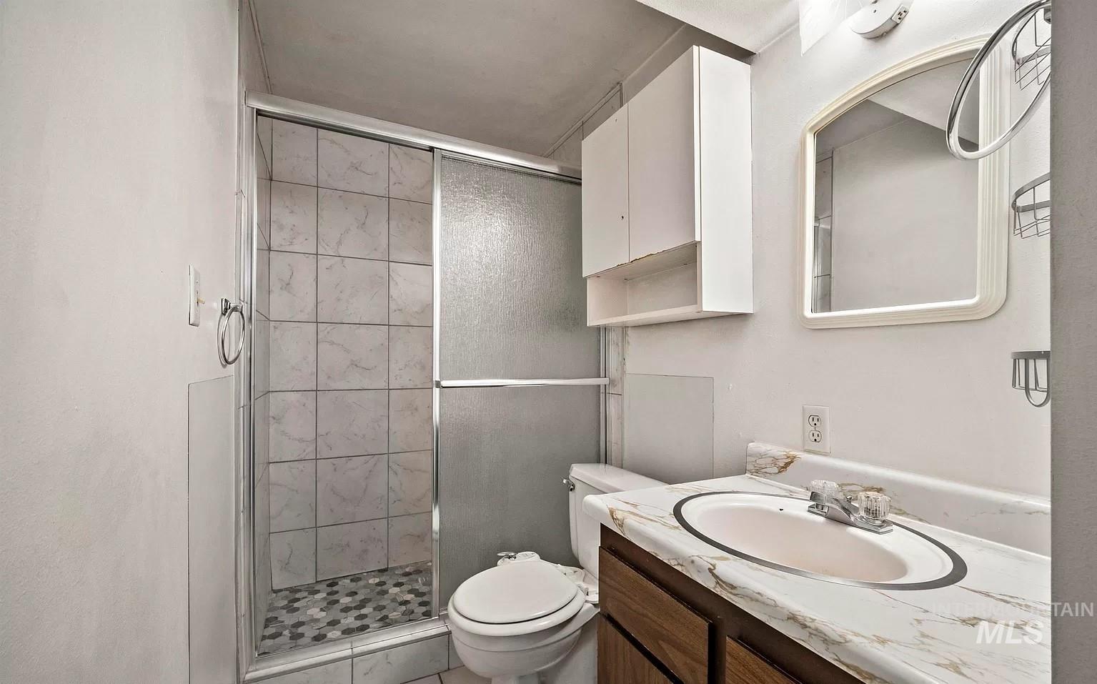 1724 & 1726 W Annett Circle, Boise, Idaho 83705, 2 Bedrooms, 1 Bathroom, Residential Income For Sale, Price $520,000, 98933057