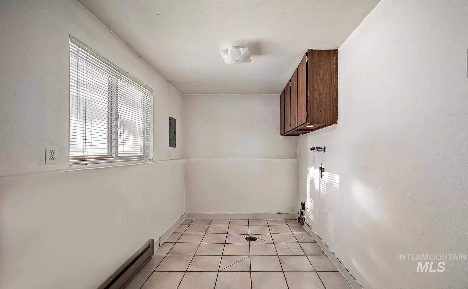 1724 & 1726 W Annett Circle, Boise, Idaho 83705, 2 Bedrooms, 1 Bathroom, Residential Income For Sale, Price $520,000, 98933057