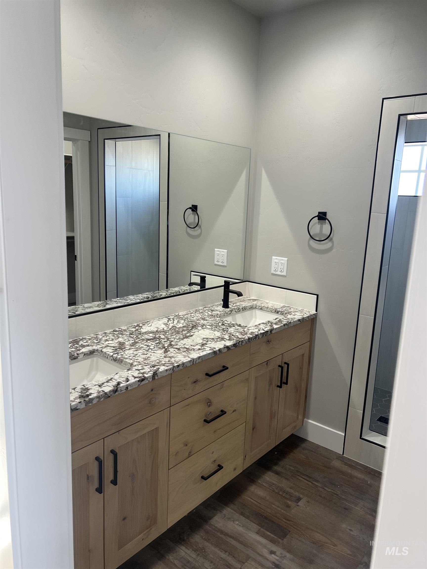 818 23rd Ave E, Jerome, Idaho 83338, 3 Bedrooms, 2 Bathrooms, Residential For Sale, Price $404,900,MLS 98933175