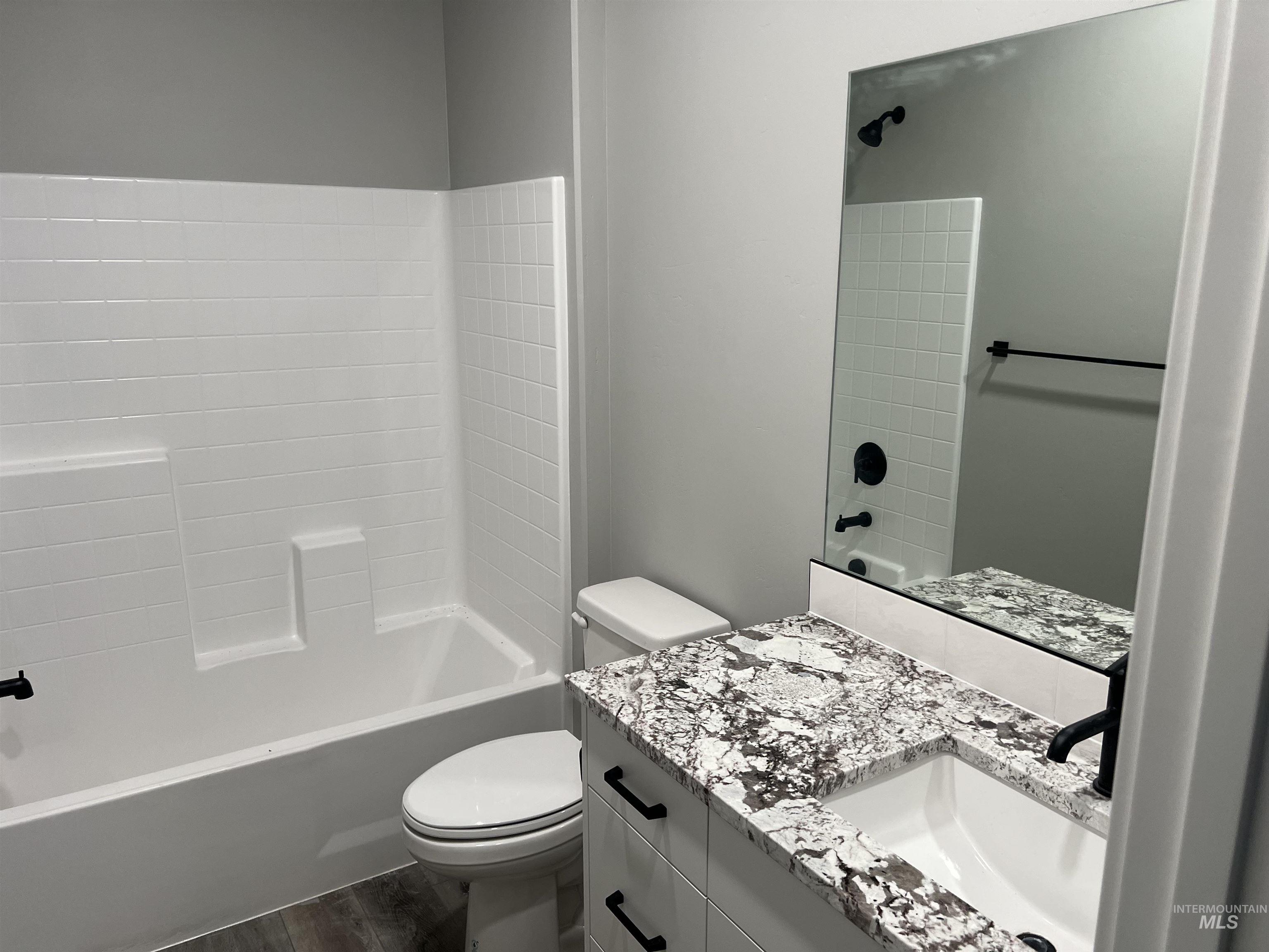 822 23rd Ave E, Jerome, Idaho 83338, 3 Bedrooms, 2.5 Bathrooms, Residential For Sale, Price $409,000,MLS 98933178