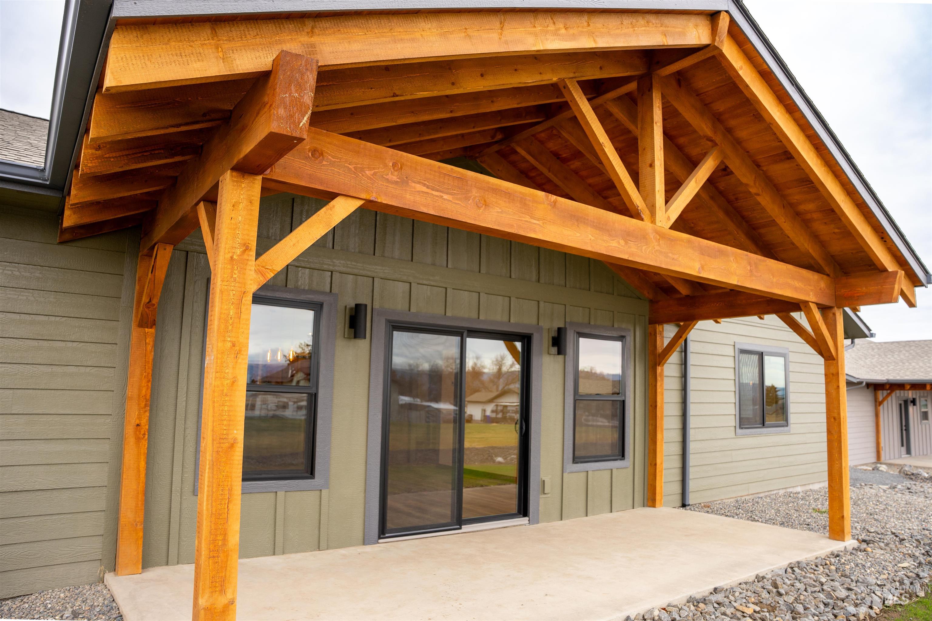 2219 Powers Drive, Lewiston, Idaho 83501, 3 Bedrooms, 2.5 Bathrooms, Residential For Sale, Price $523,000,MLS 98933264