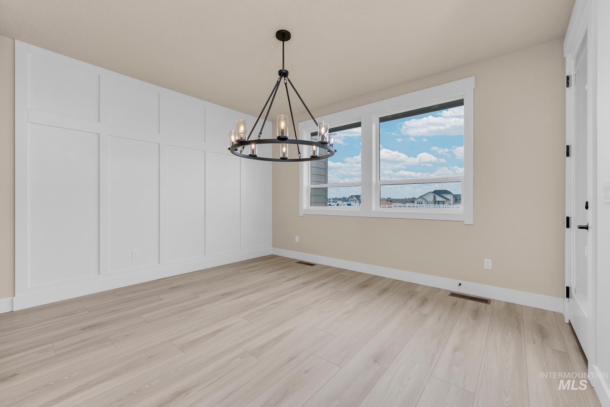 24959 Belgian Way, Middleton, Idaho 83644, 4 Bedrooms, 3.5 Bathrooms, Residential For Sale, Price $1,100,000,MLS 98933562