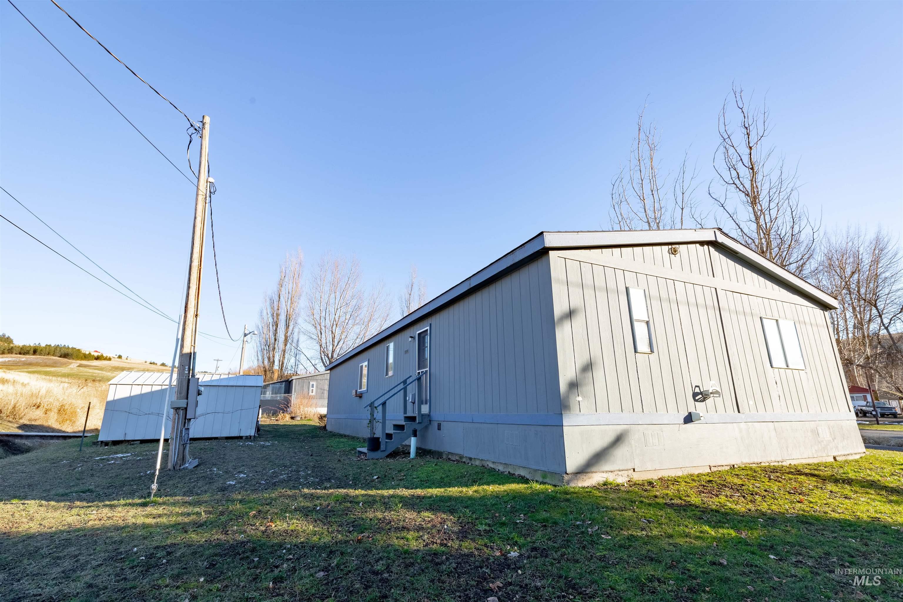 1020 Eid Rd, Moscow, Idaho 83843, 3 Bedrooms, 2 Bathrooms, Residential For Sale, Price $94,000,MLS 98933774