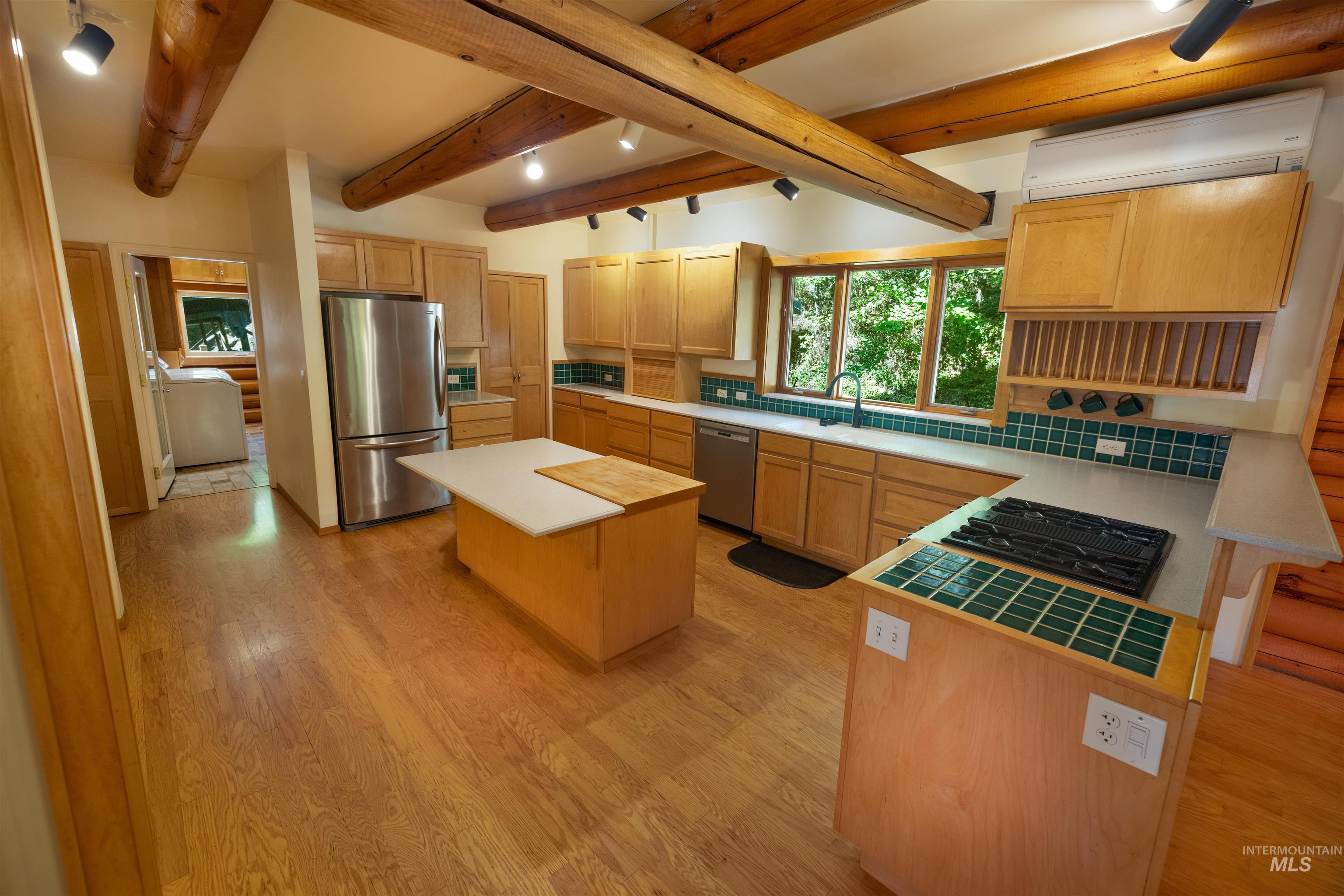 117 Suttler Creek, Kooskia, Idaho 83539, 3 Bedrooms, 3 Bathrooms, Residential For Sale, Price $999,999, 98934331