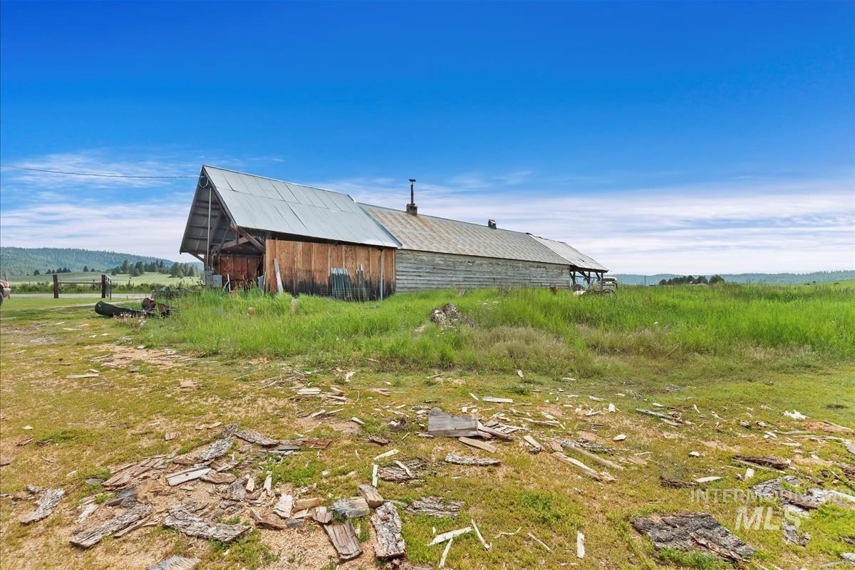 798 & 806 High Valley Rd, High Valley, Idaho 83611, 4 Bedrooms, 2 Bathrooms, Residential For Sale, Price $695,000, 98934520