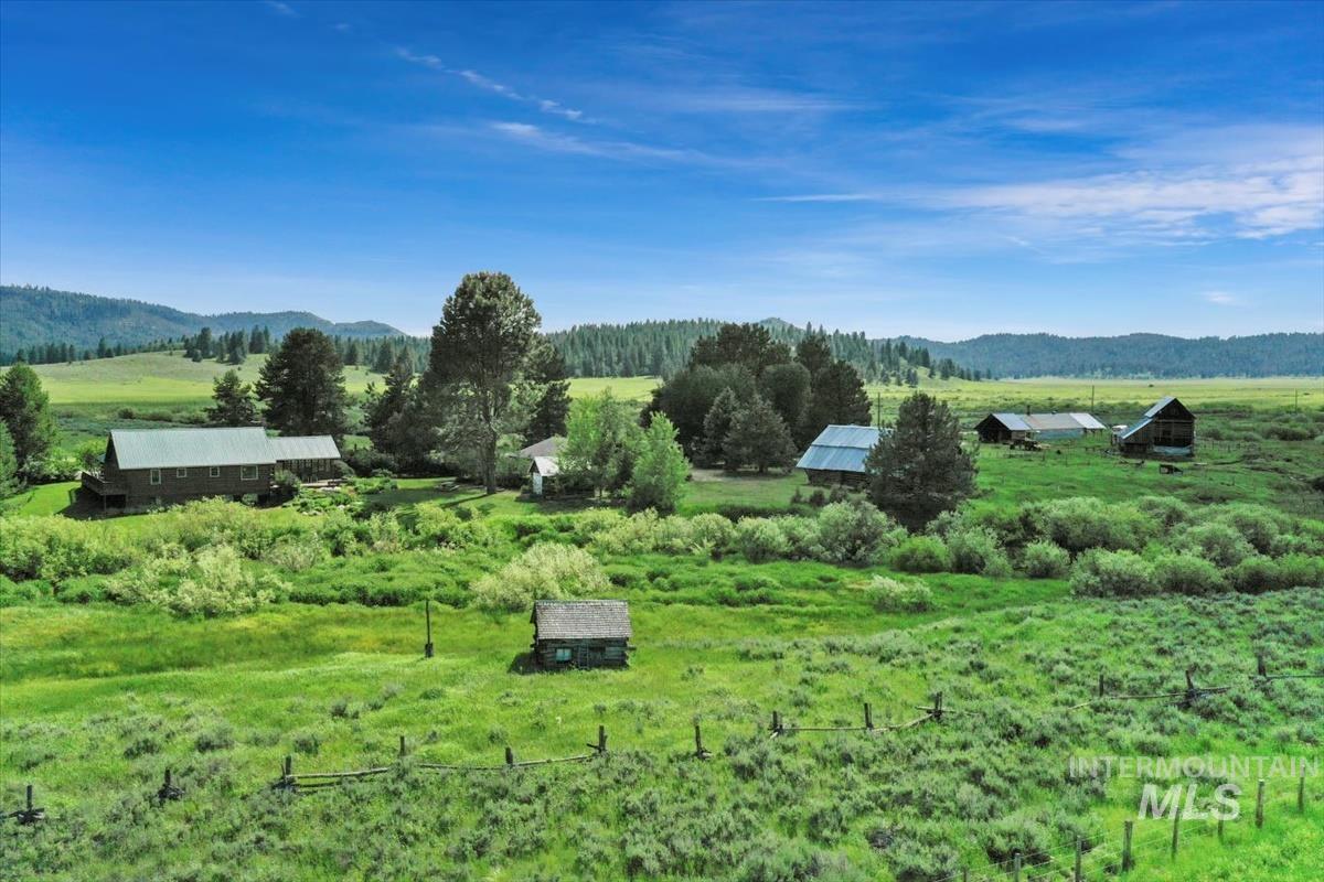 798 and 806 High Valley Rd, High Valley, Idaho 83611, 4 Bedrooms, 2 Bathrooms, Residential For Sale, Price $1,175,000, 98934521