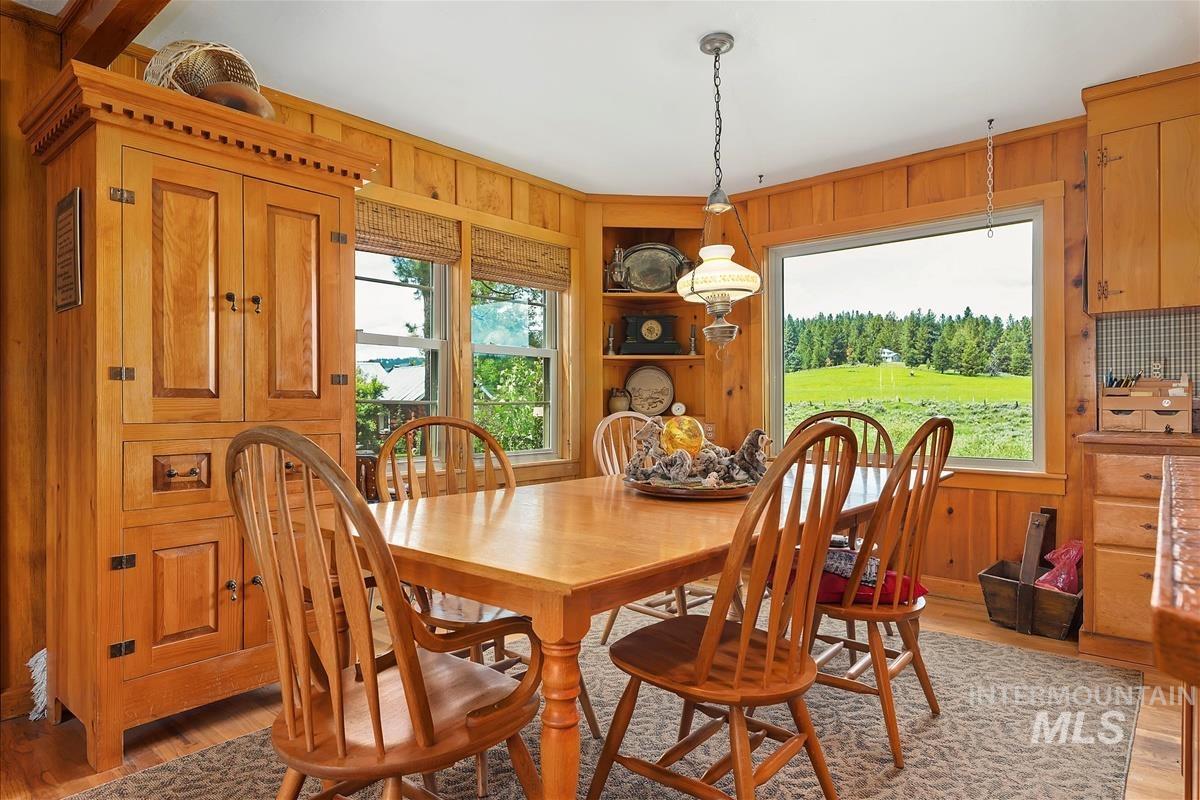 798 and 806 High Valley Rd, High Valley, Idaho 83611, 4 Bedrooms, 2 Bathrooms, Residential For Sale, Price $1,175,000, 98934521