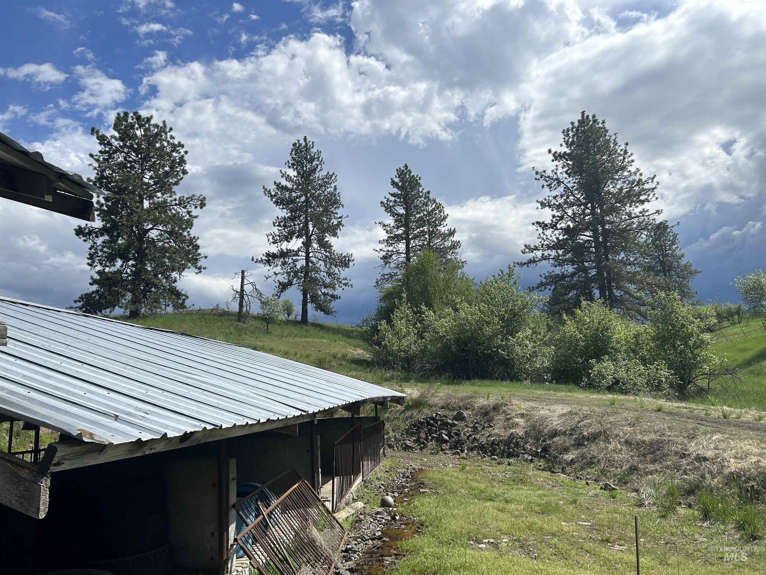 698 Leitch Creek Rd, Kooskia, Idaho 83539, 2 Bedrooms, 1 Bathroom, Residential For Sale, Price $549,000,MLS 98934859