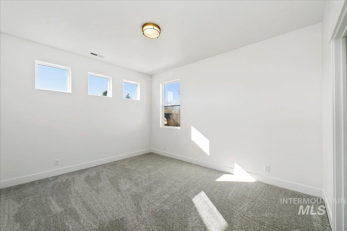 8174 N Breezy Ave, Boise, Idaho 83714, 3 Bedrooms, 2.5 Bathrooms, Residential For Sale, Price $600,000,MLS 98934929