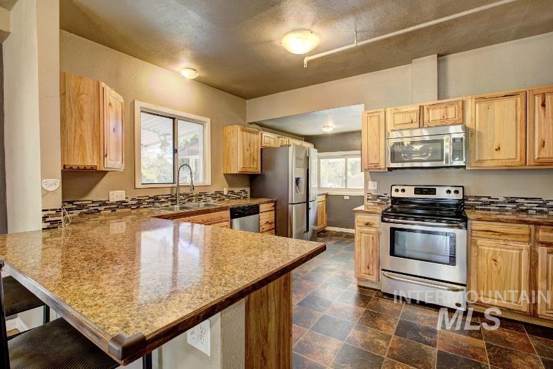 710 E Linden St, Caldwell, Idaho 83605, 4 Bedrooms, 3 Bathrooms, Residential For Sale, Price $574,900, 98935646