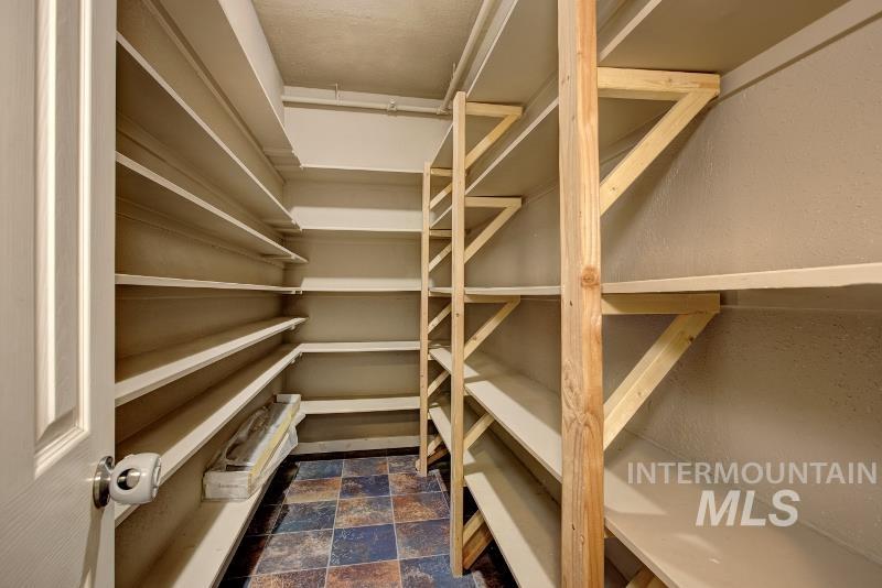 710 E Linden St, Caldwell, Idaho 83605, 4 Bedrooms, 3 Bathrooms, Residential For Sale, Price $574,900, 98935646