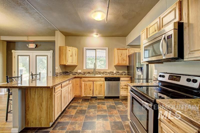 710 E Linden St, Caldwell, Idaho 83605, 4 Bedrooms, 2 Bathrooms, Residential Income For Sale, Price $574,900, 98935648