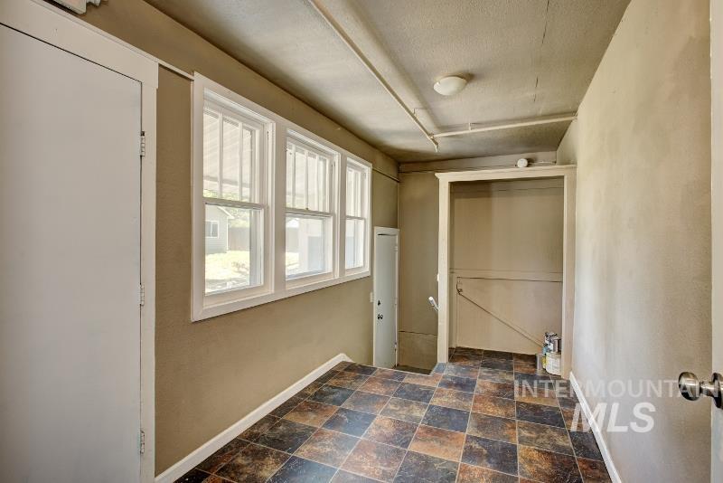 710 E Linden St, Caldwell, Idaho 83605, 4 Bedrooms, 2 Bathrooms, Residential Income For Sale, Price $574,900, 98935648