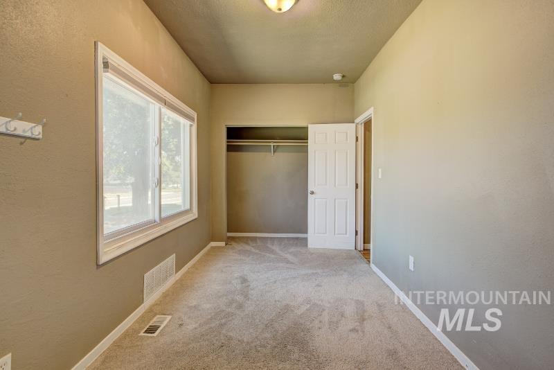 710 E Linden St, Caldwell, Idaho 83605, 4 Bedrooms, 2 Bathrooms, Residential Income For Sale, Price $574,900, 98935648