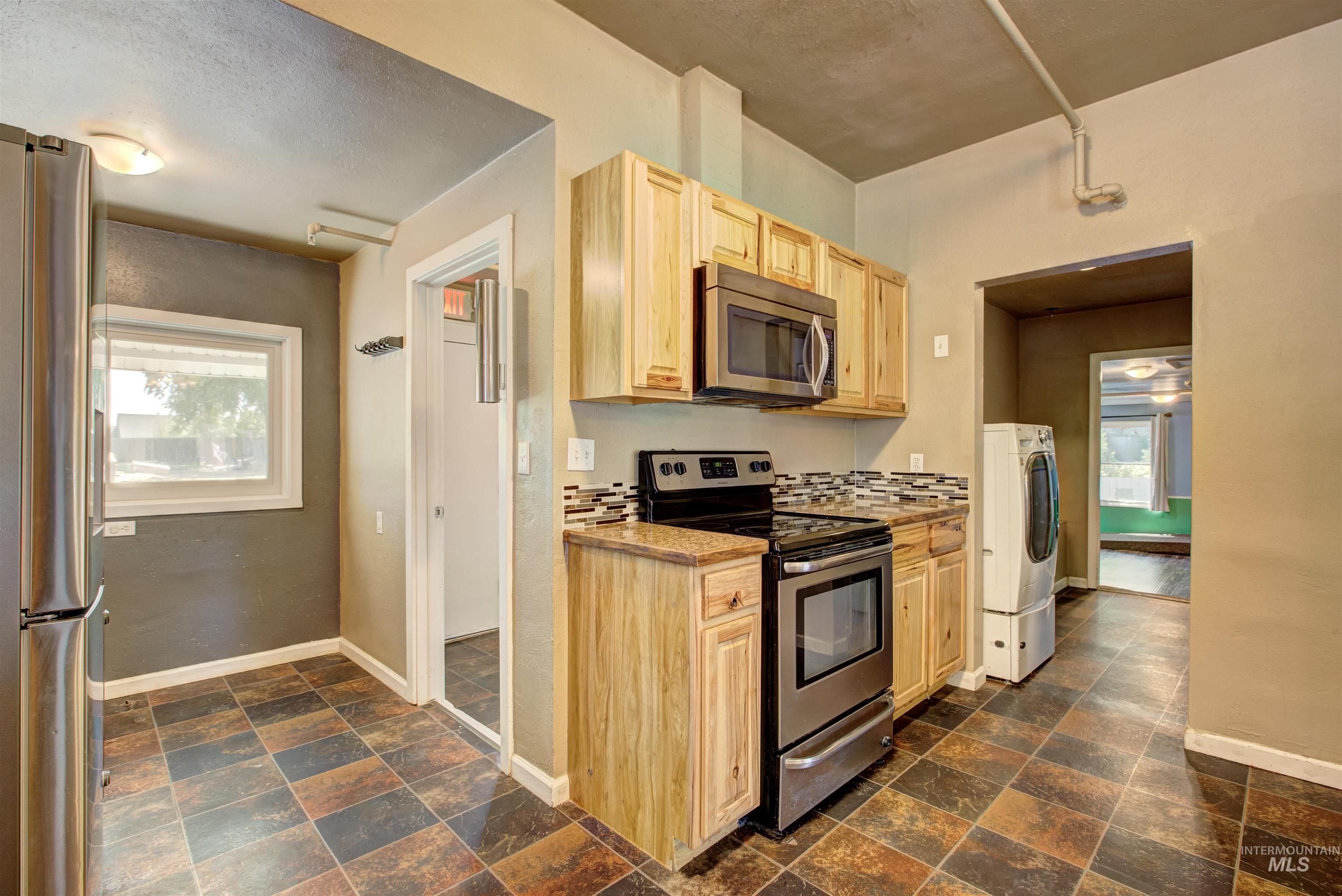 710 E Linden St., Caldwell, Idaho 83605, 4 Bedrooms, Business/Commercial For Sale, Price $574,900, 98935649