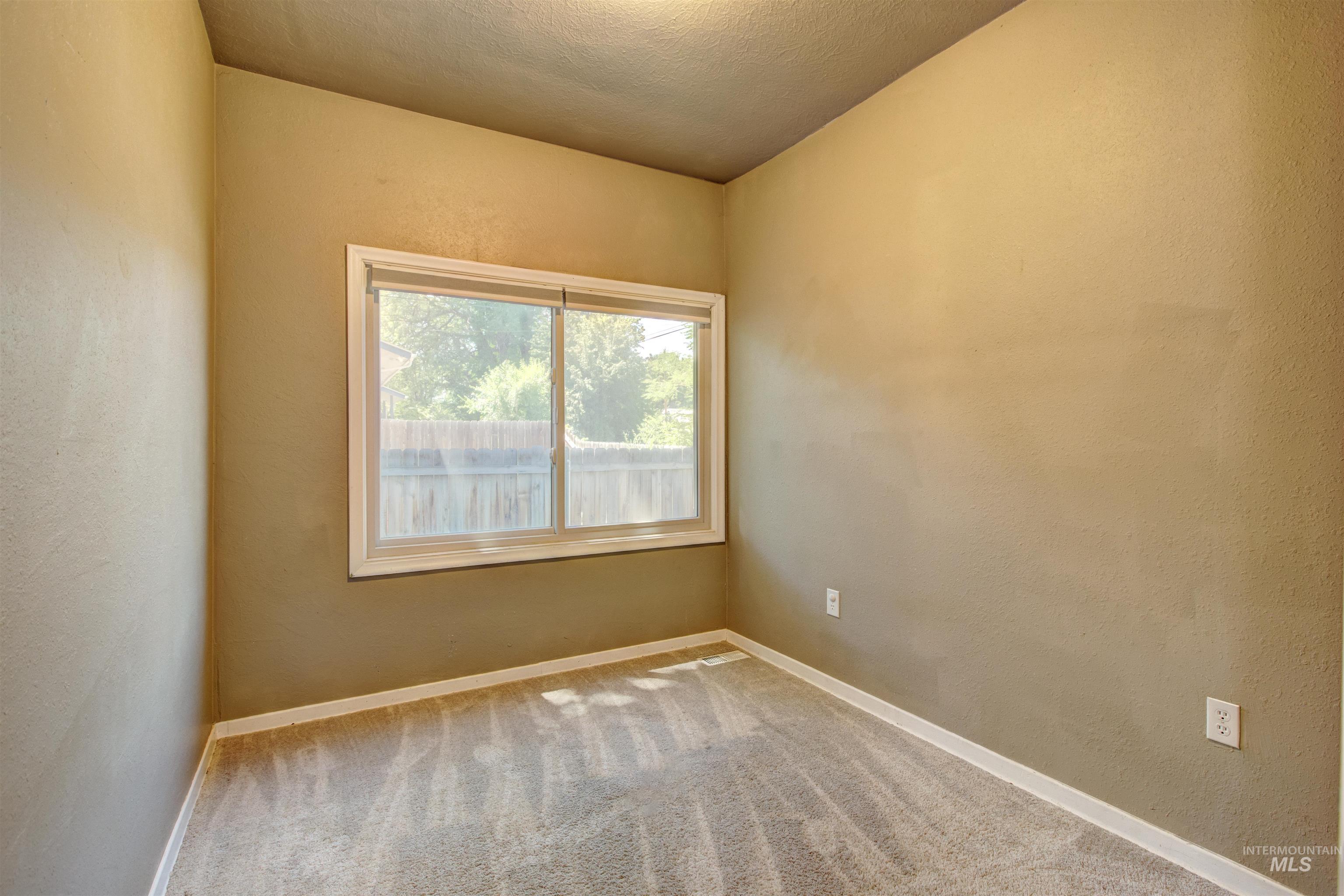 710 E Linden St., Caldwell, Idaho 83605, 4 Bedrooms, Business/Commercial For Sale, Price $574,900, 98935649