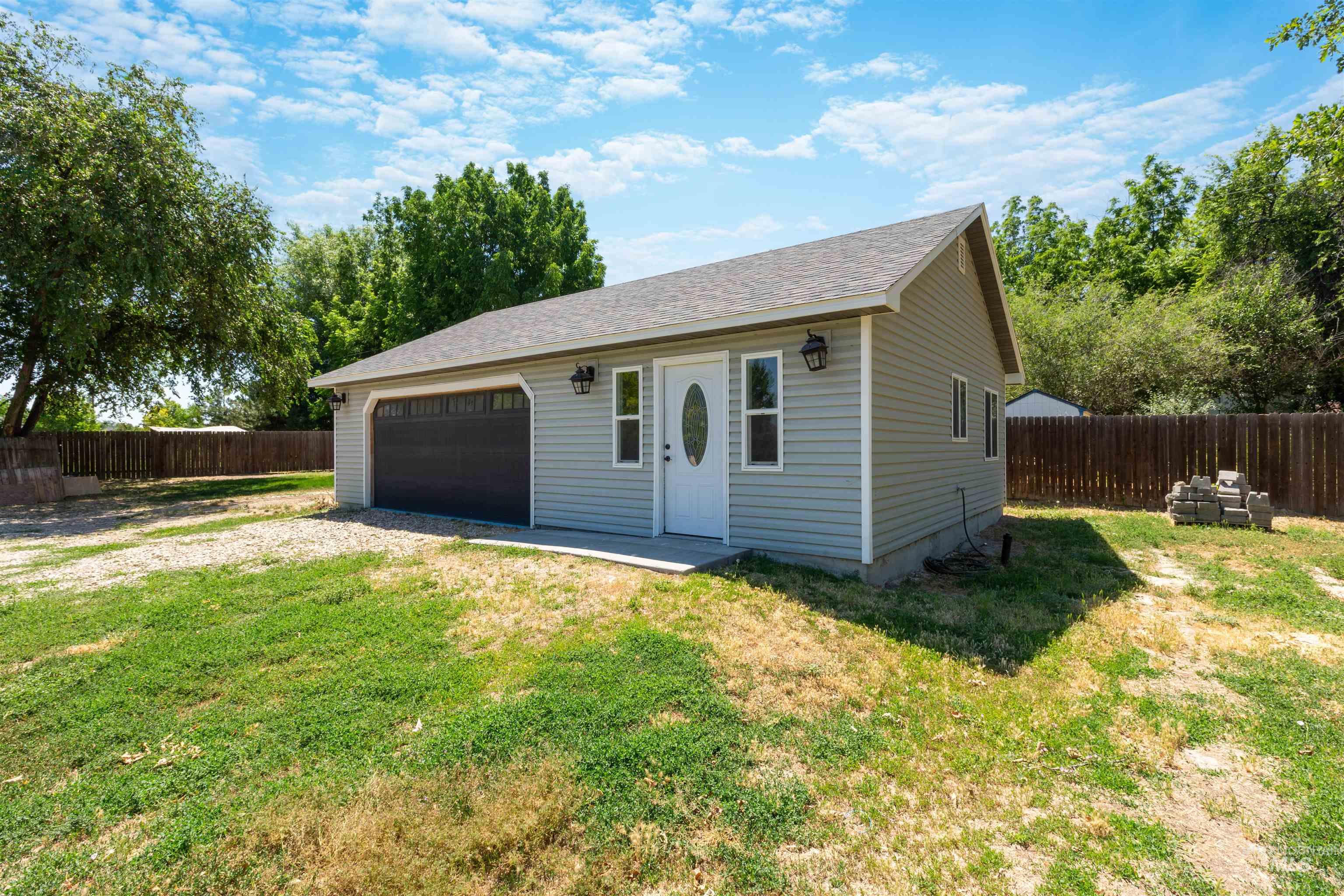 710 E Linden St., Caldwell, Idaho 83605, 4 Bedrooms, Business/Commercial For Sale, Price $574,900, 98935649