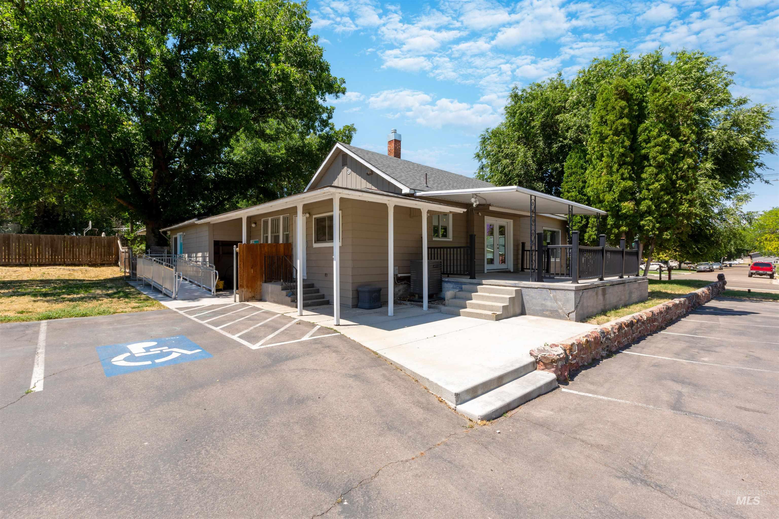 710 E Linden St., Caldwell, Idaho 83605, 4 Bedrooms, Business/Commercial For Sale, Price $574,900, 98935649
