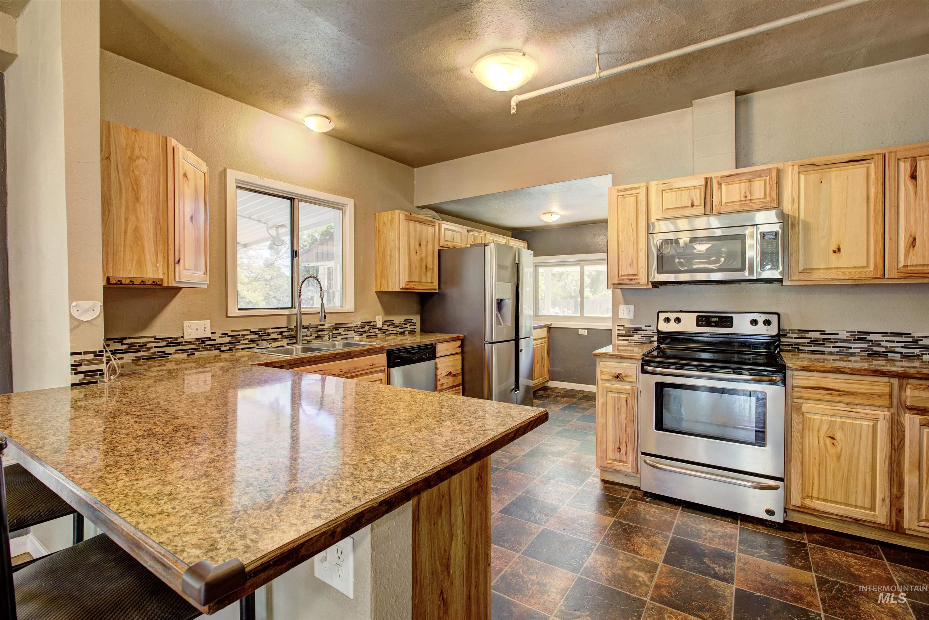 710 E Linden St., Caldwell, Idaho 83605, 4 Bedrooms, Business/Commercial For Sale, Price $574,900, 98935649