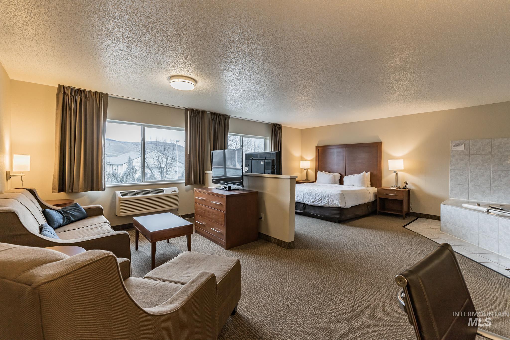 2128 8th Ave, Lewiston, Idaho 83501, 52 Rooms, Business/Commercial For Sale, Price $6,700,000,MLS 98935669