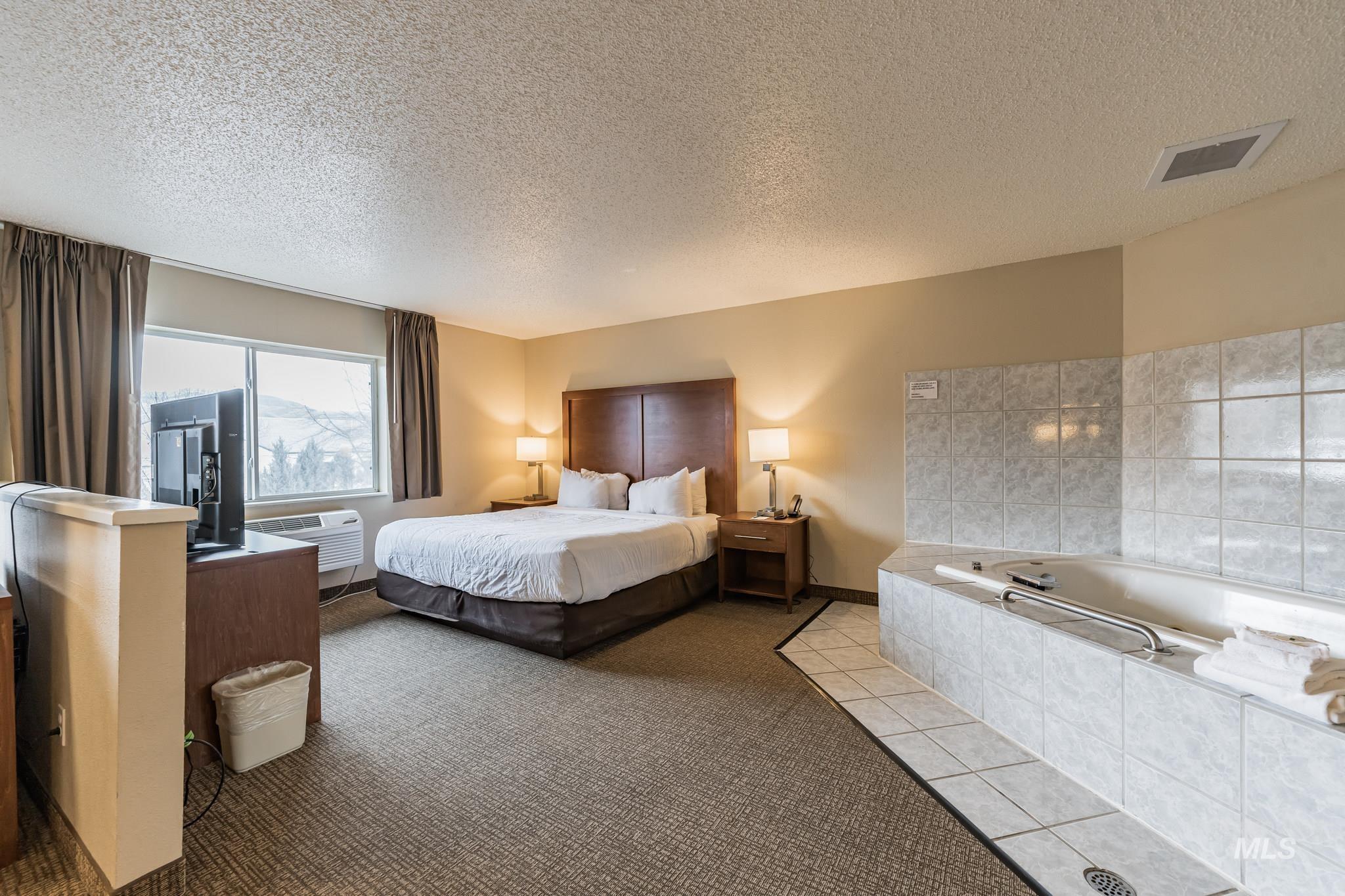 2128 8th Ave, Lewiston, Idaho 83501, 52 Rooms, Business/Commercial For Sale, Price $6,700,000,MLS 98935669