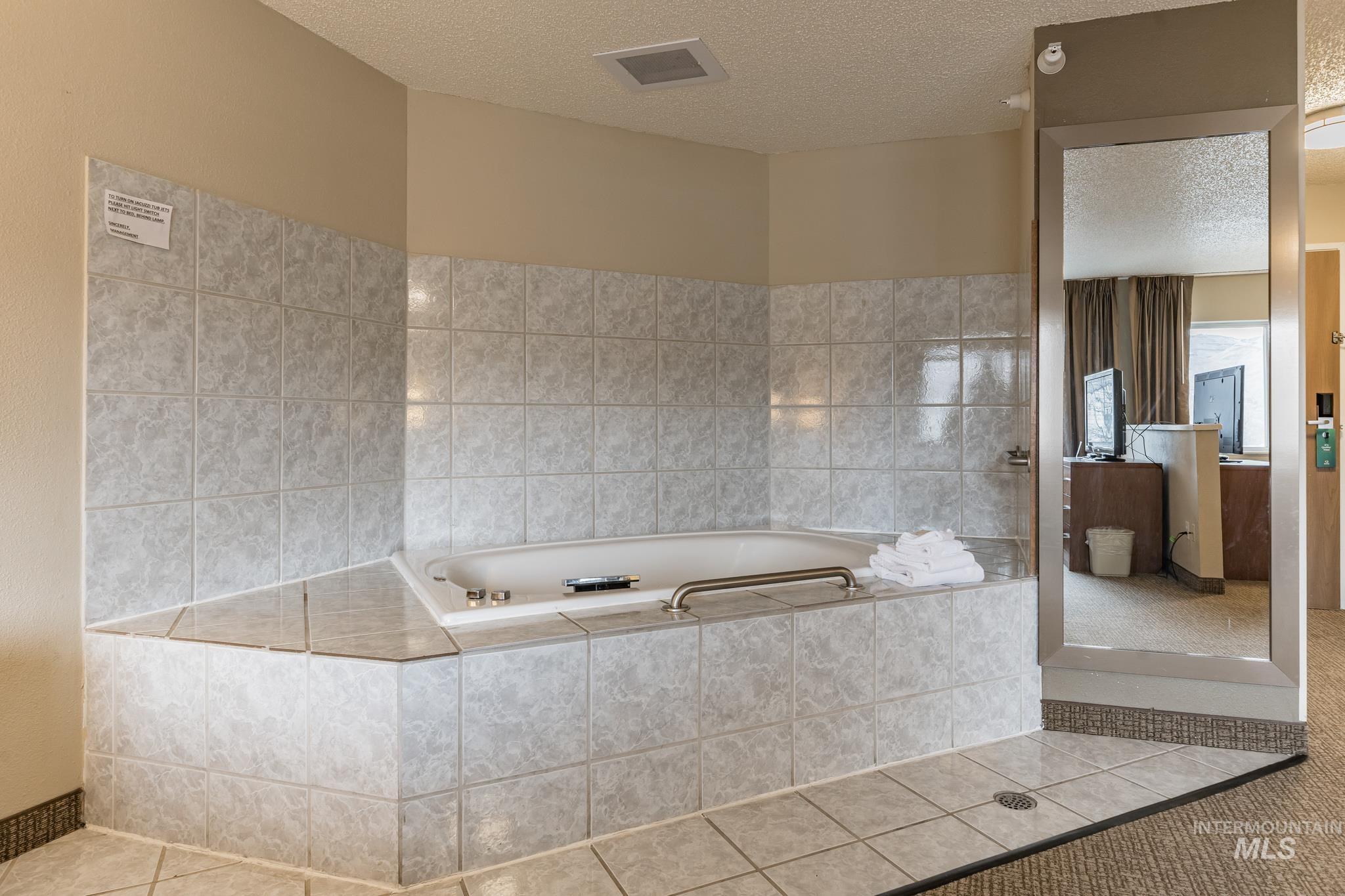 2128 8th Ave, Lewiston, Idaho 83501, 52 Rooms, Business/Commercial For Sale, Price $6,700,000,MLS 98935669