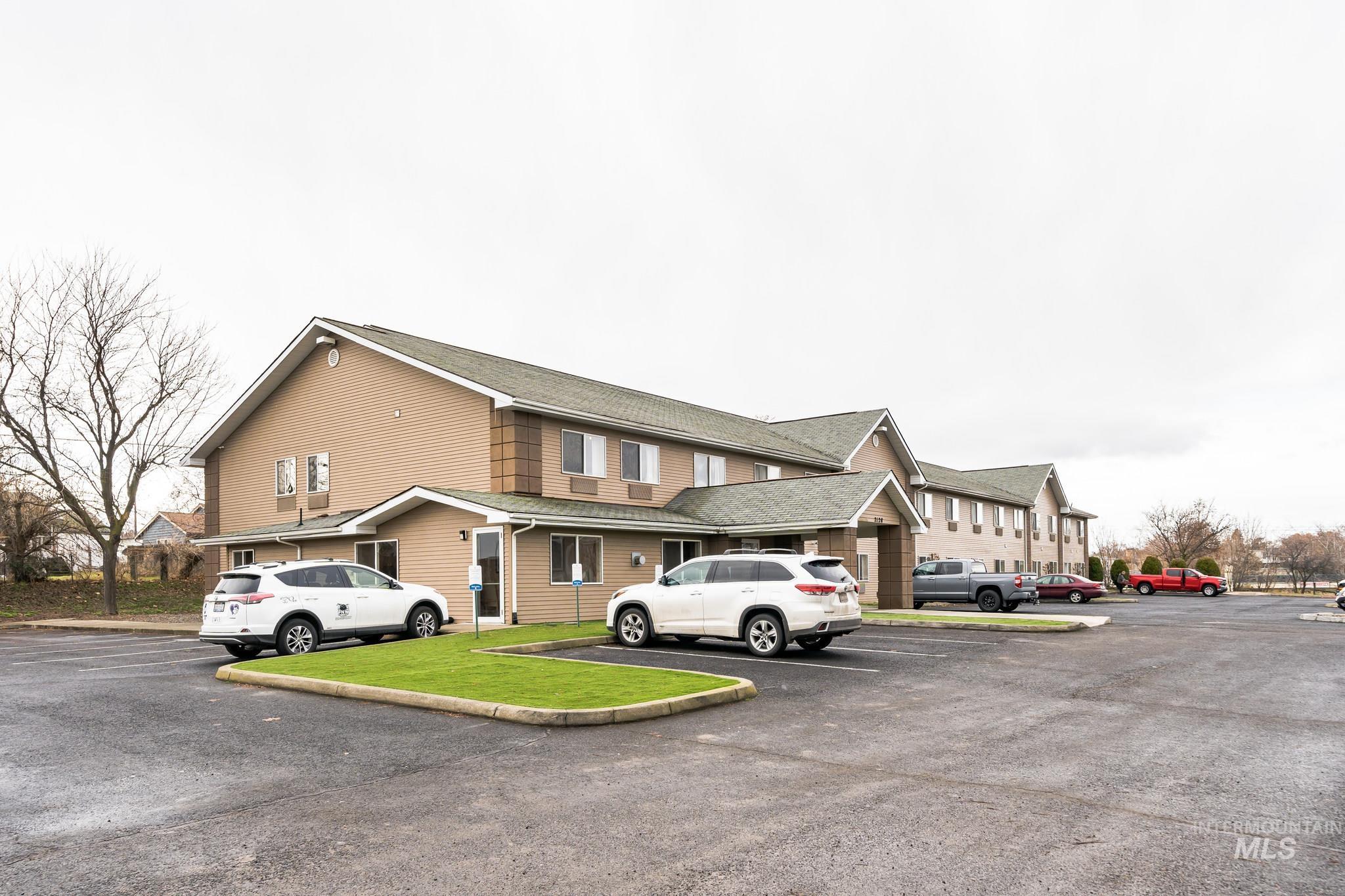 2128 8th Ave, Lewiston, Idaho 83501, 52 Rooms, Business/Commercial For Sale, Price $6,700,000,MLS 98935669