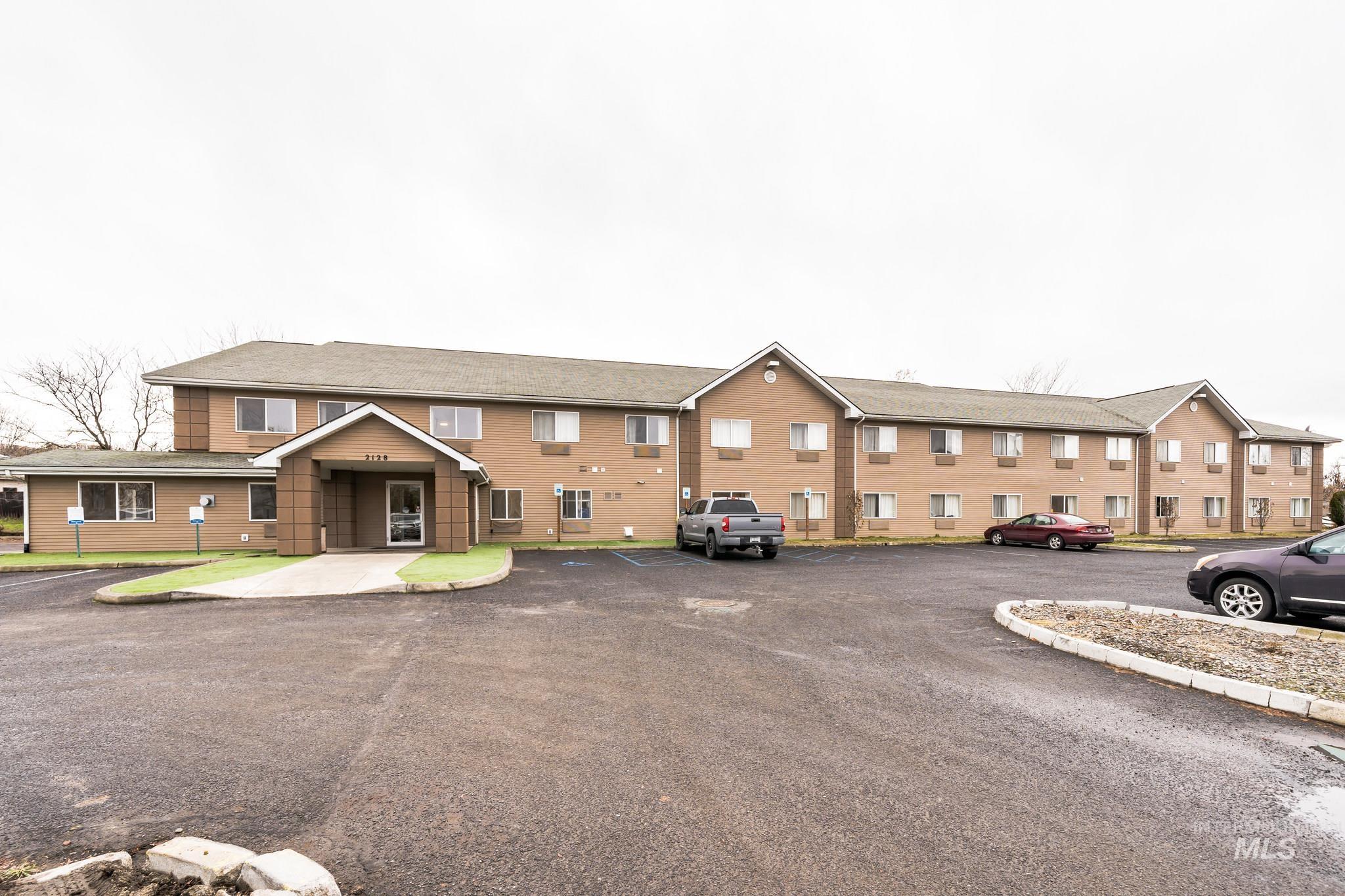 2128 8th Ave, Lewiston, Idaho 83501, 52 Rooms, Business/Commercial For Sale, Price $6,700,000,MLS 98935669