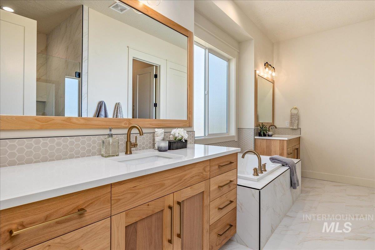 TBD Iron Horse Dr., Caldwell, Idaho 83607, 3 Bedrooms, 3.5 Bathrooms, Residential For Sale, Price $1,155,000,MLS 98935787