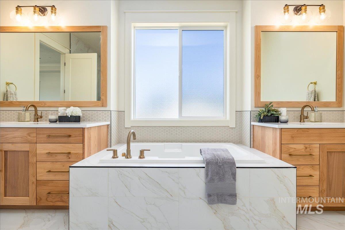 TBD Iron Horse Dr., Caldwell, Idaho 83607, 3 Bedrooms, 3.5 Bathrooms, Residential For Sale, Price $1,155,000,MLS 98935787