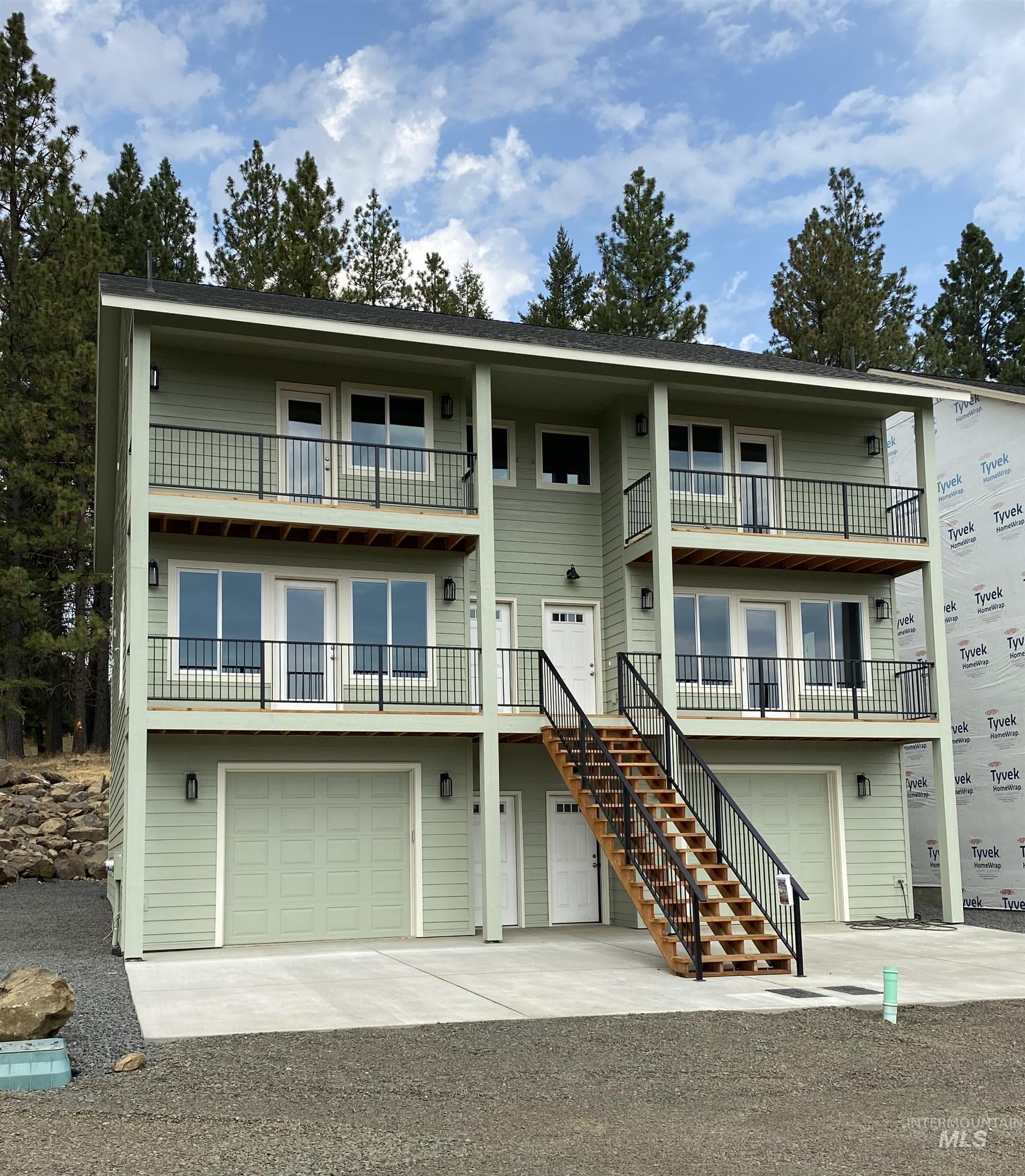 102 Highline Lane, Potlatch, Idaho 83855-0000, 4 Bedrooms, 3.5 Bathrooms, Residential For Sale, Price $344,900,MLS 98935864