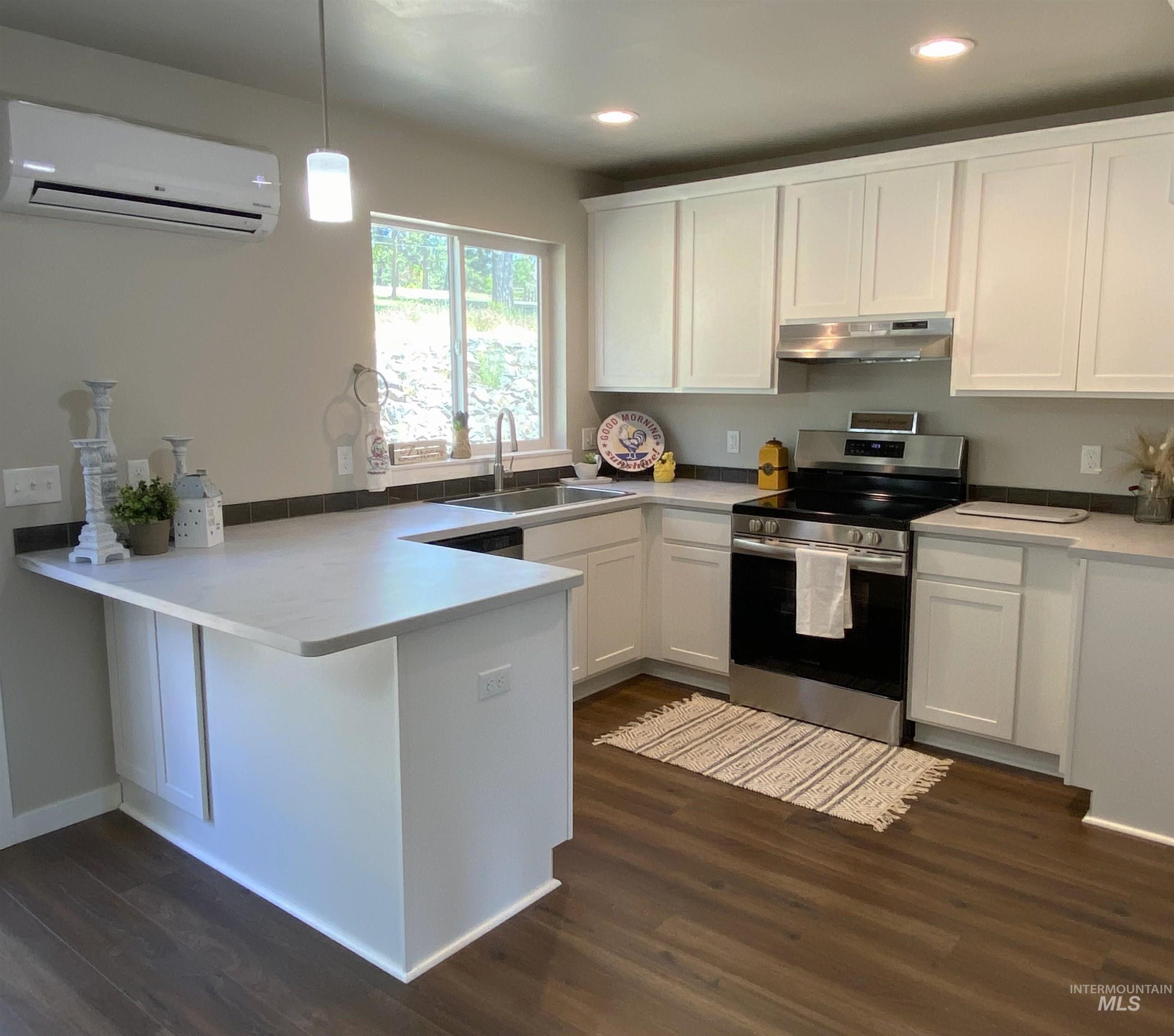 102 Highline Lane, Potlatch, Idaho 83855-0000, 4 Bedrooms, 3.5 Bathrooms, Residential For Sale, Price $344,900,MLS 98935864