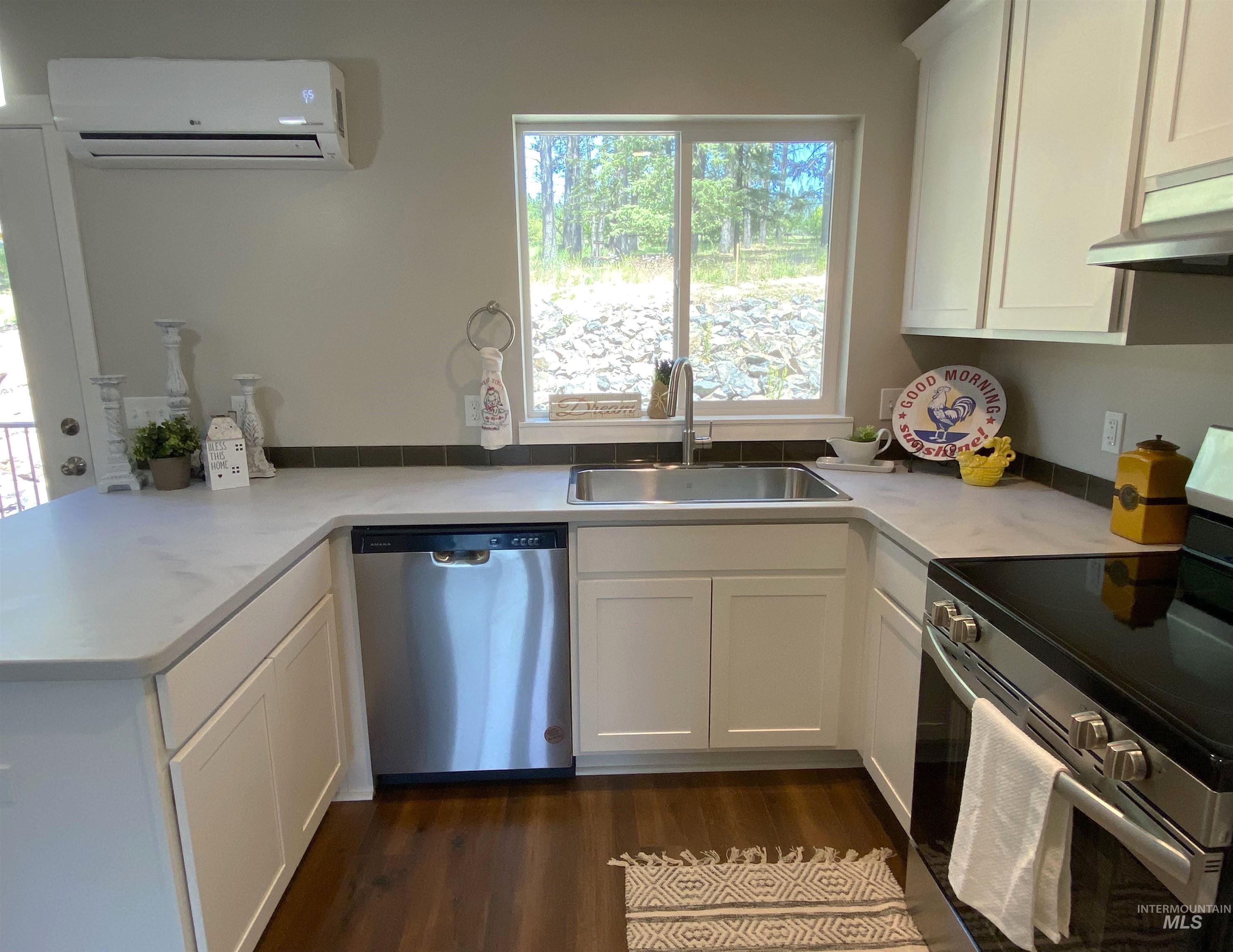 102 Highline Lane, Potlatch, Idaho 83855-0000, 4 Bedrooms, 3.5 Bathrooms, Residential For Sale, Price $344,900,MLS 98935864