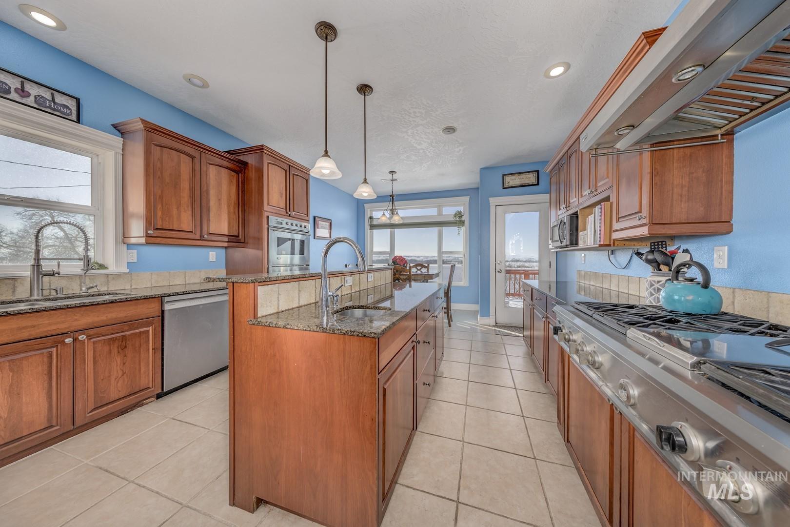 1280 SW 3rd Ave, Fruitland, Idaho 83619, 5 Bedrooms, 3.5 Bathrooms, Residential For Sale, Price $850,000, 98935999