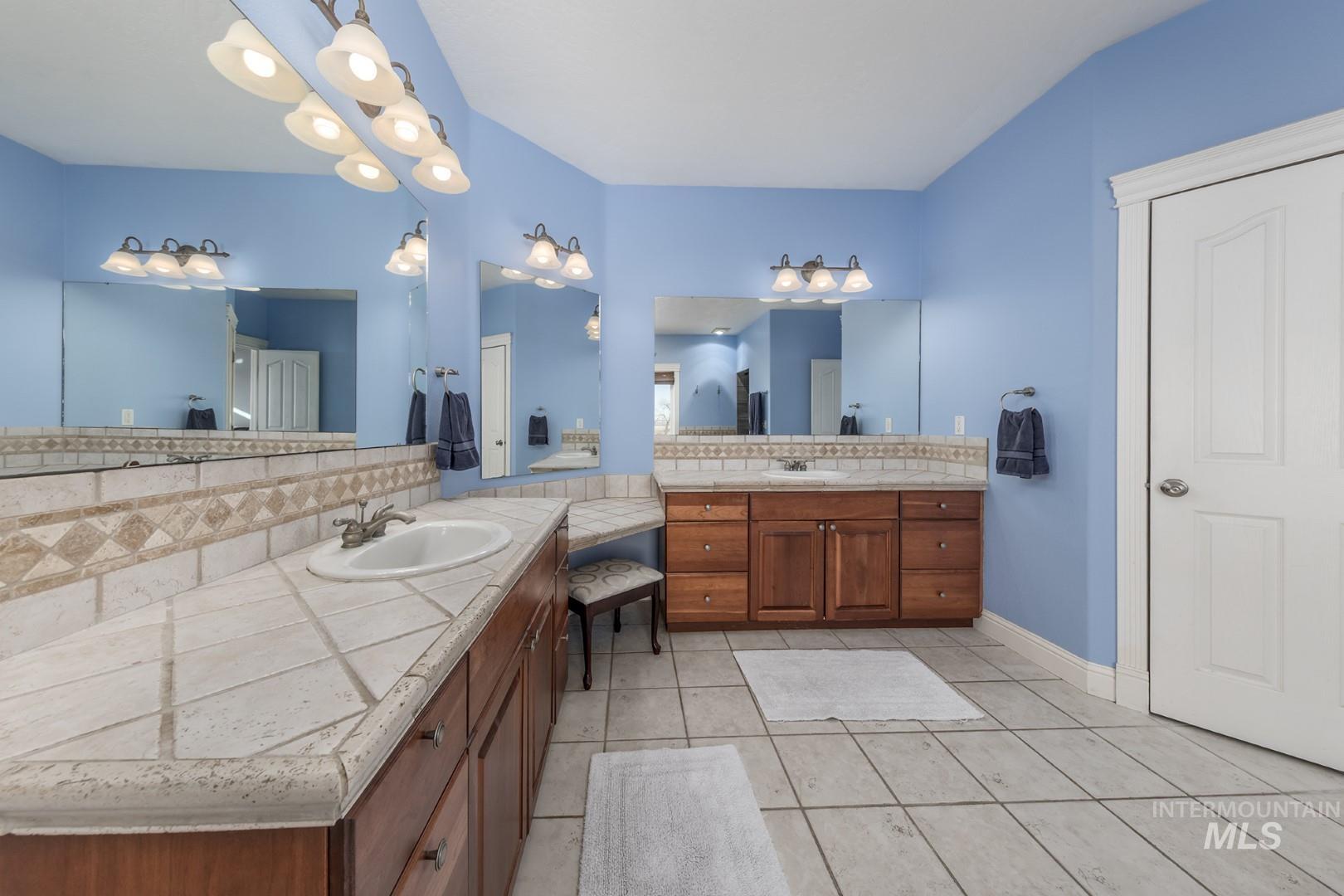 1280 SW 3rd Ave, Fruitland, Idaho 83619, 5 Bedrooms, 3.5 Bathrooms, Residential For Sale, Price $850,000, 98935999