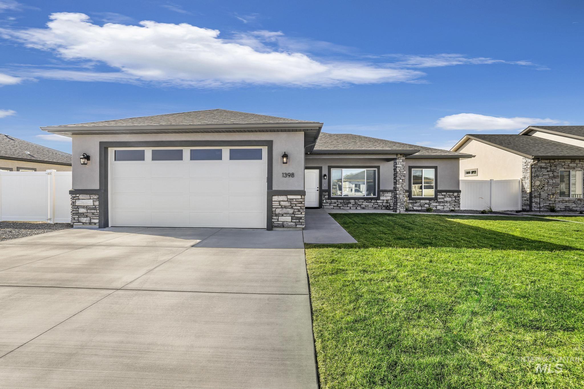 1376 Haizlee Way, Twin Falls, Idaho 83301, 3 Bedrooms, 2 Bathrooms, Residential For Sale, Price $429,900, 98936022