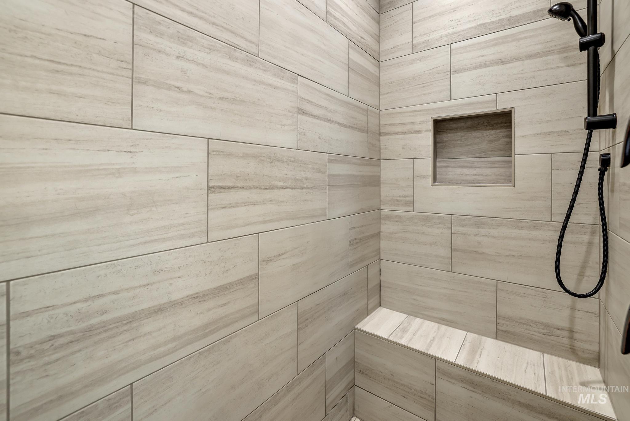 1376 Haizlee Way, Twin Falls, Idaho 83301, 3 Bedrooms, 2 Bathrooms, Residential For Sale, Price $429,900,MLS 98936022