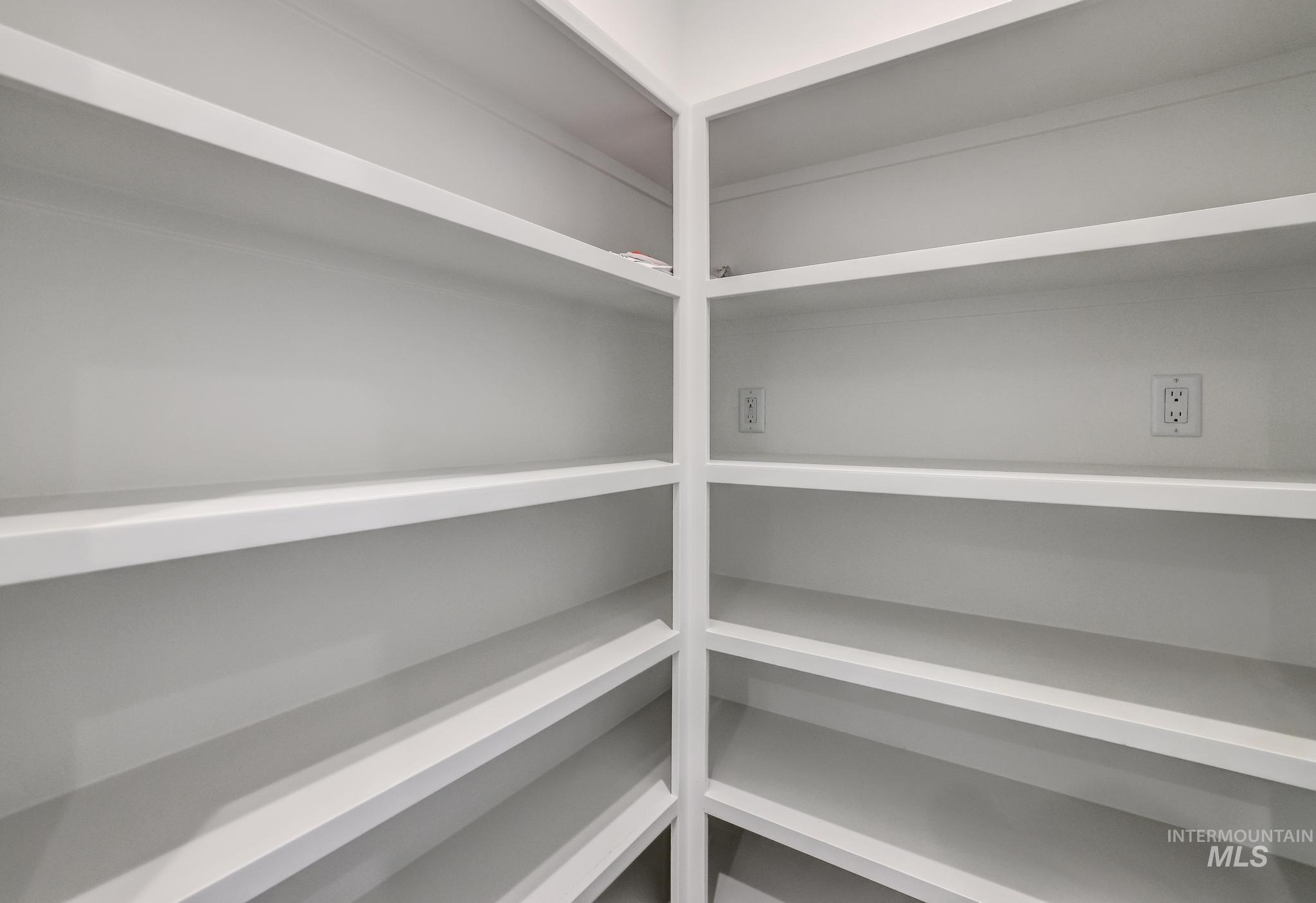 1376 Haizlee Way, Twin Falls, Idaho 83301, 3 Bedrooms, 2 Bathrooms, Residential For Sale, Price $429,900,MLS 98936022