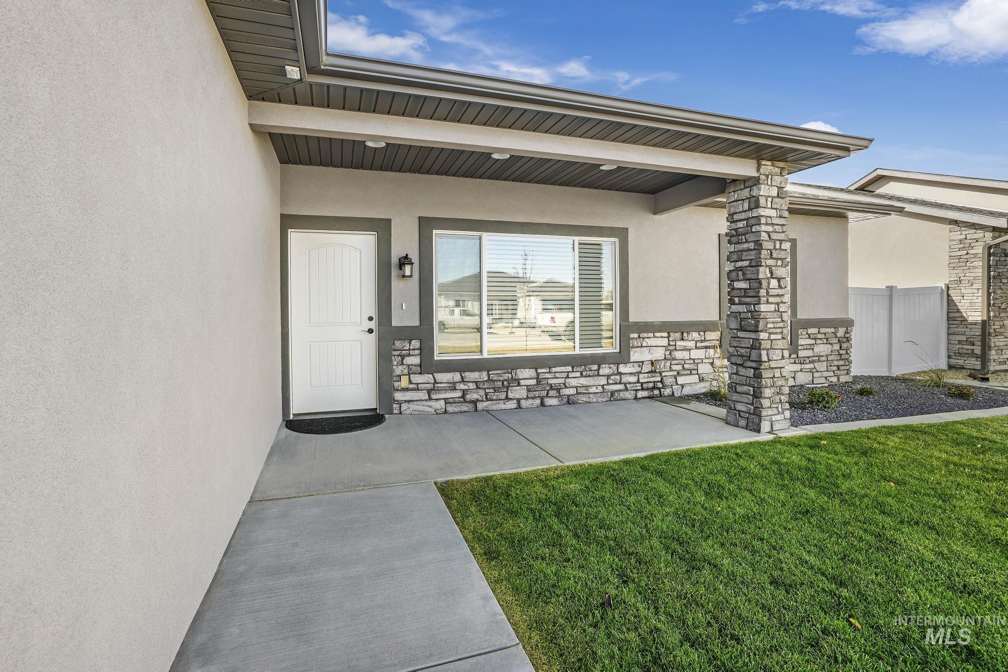 1376 Haizlee Way, Twin Falls, Idaho 83301, 3 Bedrooms, 2 Bathrooms, Residential For Sale, Price $429,900,MLS 98936022