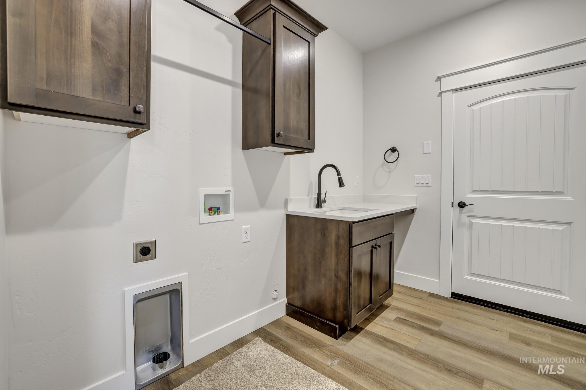 1376 Haizlee Way, Twin Falls, Idaho 83301, 3 Bedrooms, 2 Bathrooms, Residential For Sale, Price $429,900,MLS 98936022