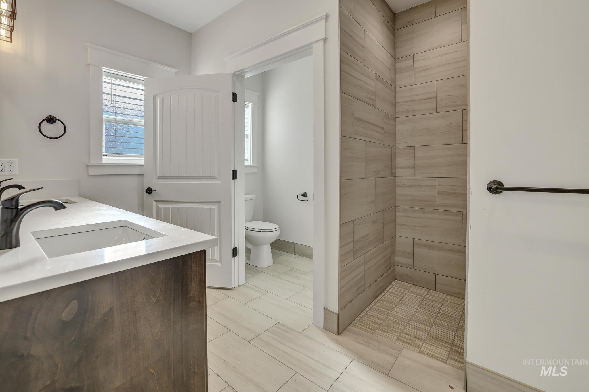 1376 Haizlee Way, Twin Falls, Idaho 83301, 3 Bedrooms, 2 Bathrooms, Residential For Sale, Price $429,900,MLS 98936022