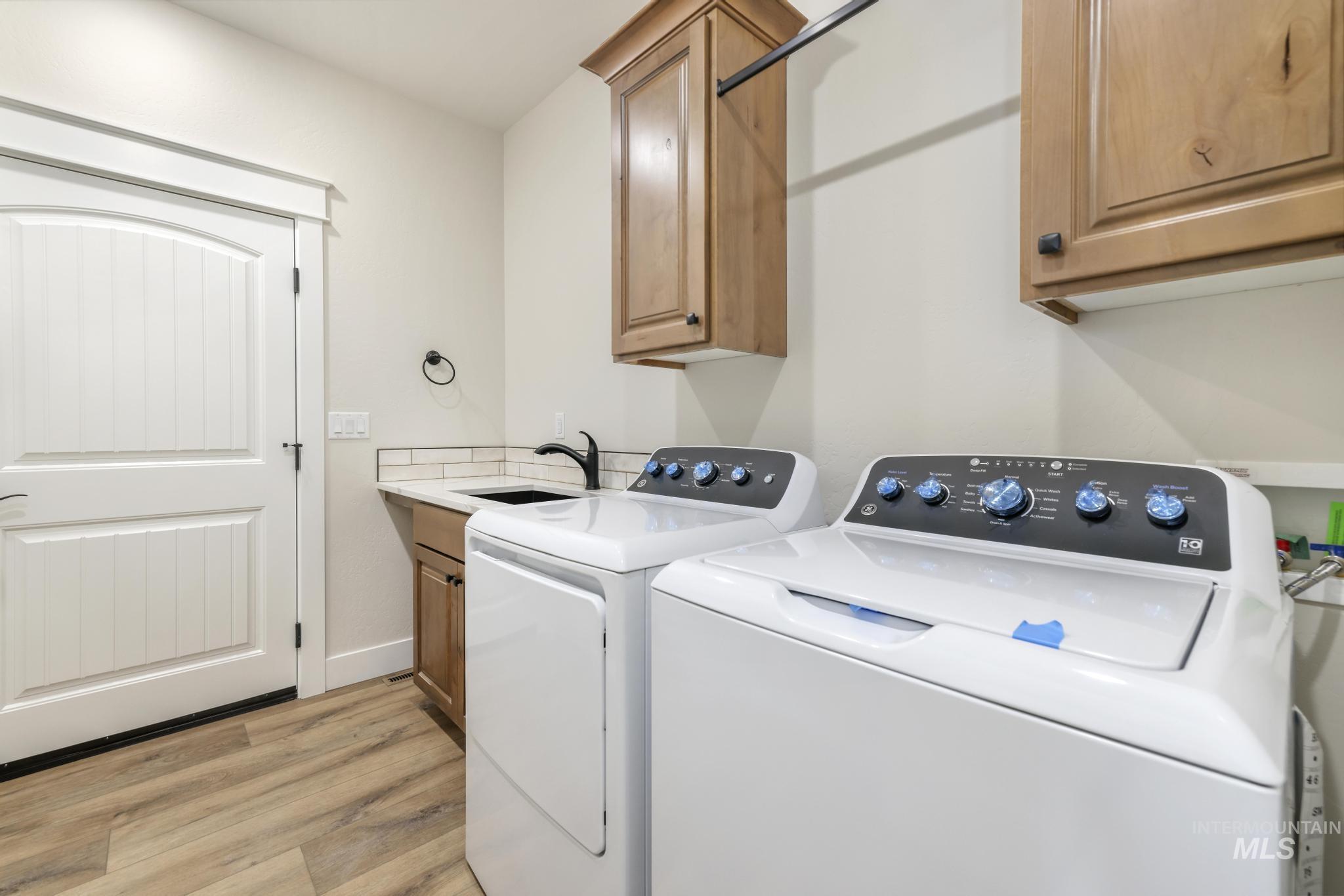 1390 Haizlee Way, Twin Falls, Idaho 83301, 4 Bedrooms, 2 Bathrooms, Residential For Sale, Price $459,900, 98936029