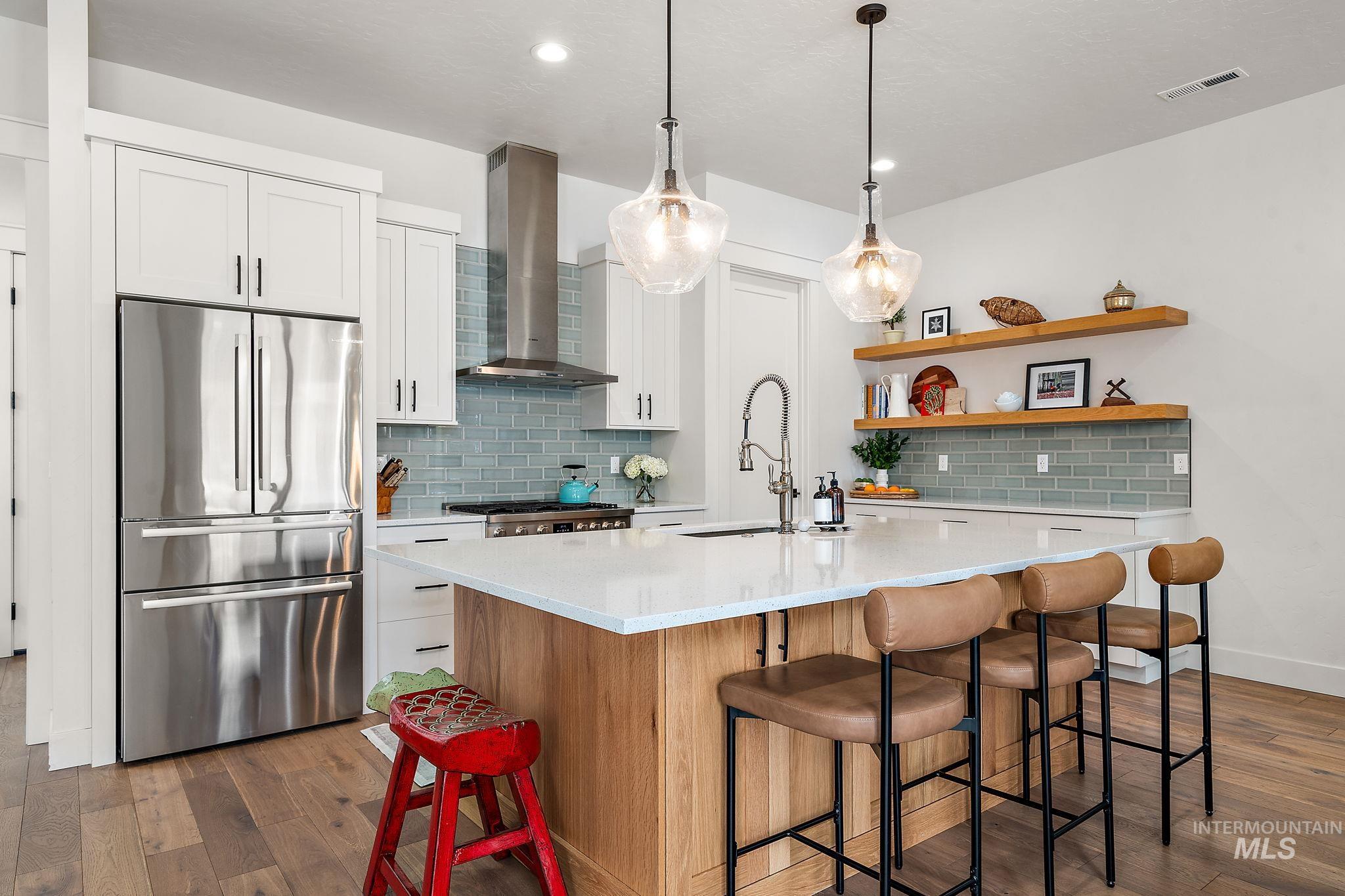 2550 W Iron Coop Street, Eagle, Idaho 83616, 3 Bedrooms, 2.5 Bathrooms, Residential For Sale, Price $650,000,MLS 98936302