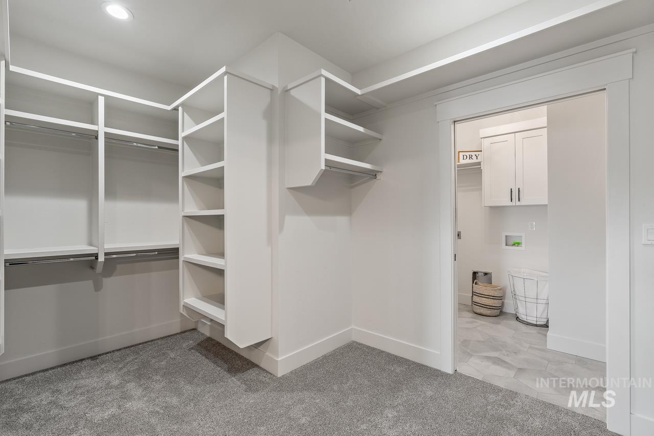 2550 W Iron Coop Street, Eagle, Idaho 83616, 3 Bedrooms, 2.5 Bathrooms, Residential For Sale, Price $650,000,MLS 98936302