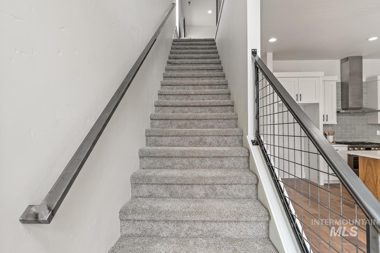 2550 W Iron Coop Street, Eagle, Idaho 83616, 3 Bedrooms, 2.5 Bathrooms, Residential For Sale, Price $650,000,MLS 98936302