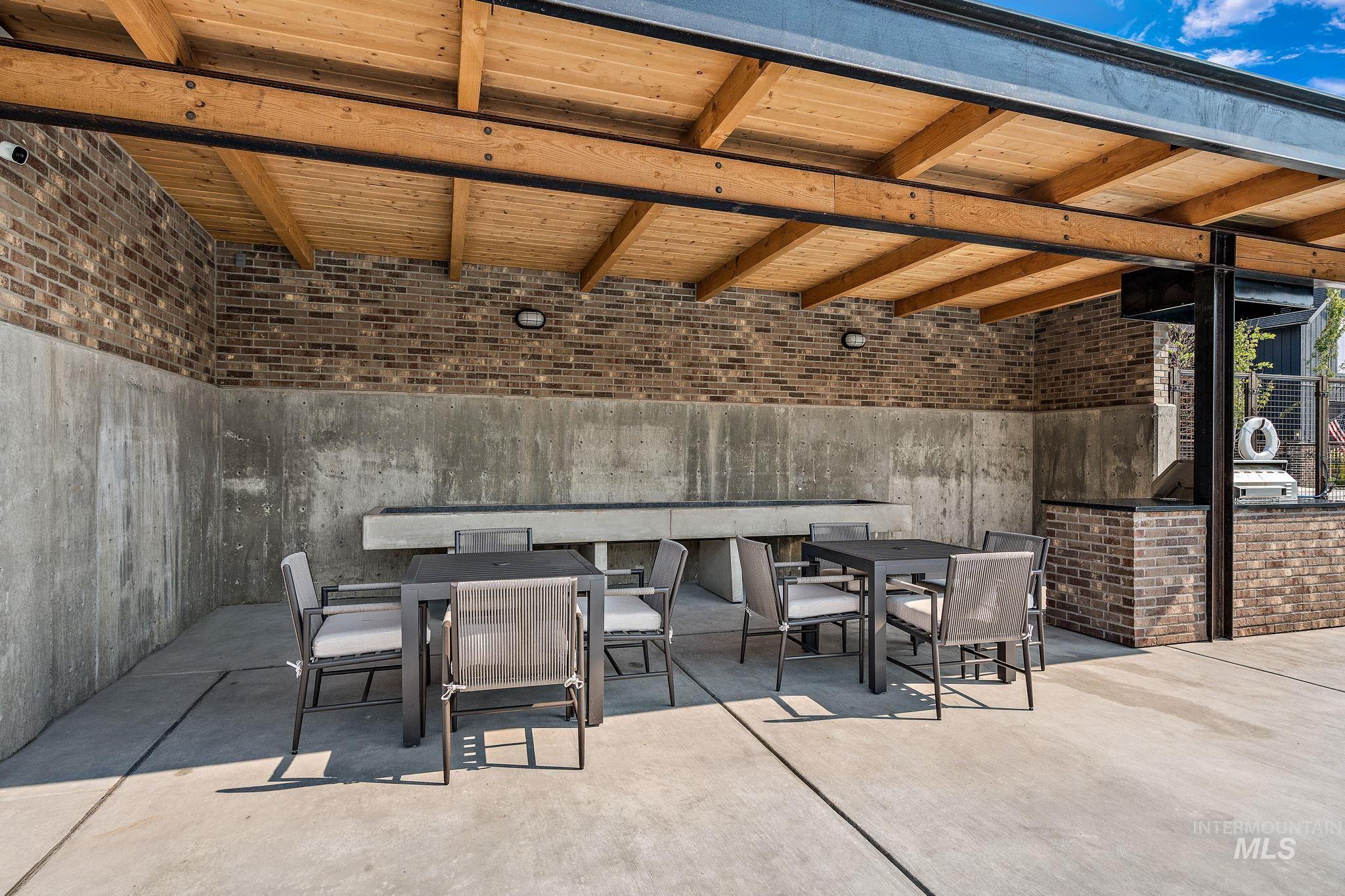 2550 W Iron Coop Street, Eagle, Idaho 83616, 3 Bedrooms, 2.5 Bathrooms, Residential For Sale, Price $650,000,MLS 98936302